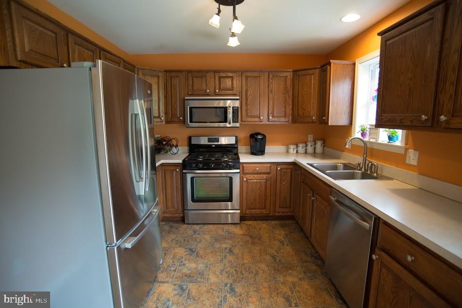 SIMMONTOWN RIDGE - Residential