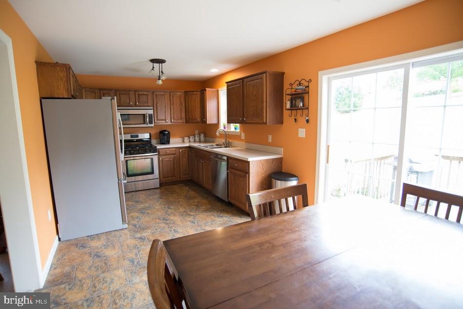 SIMMONTOWN RIDGE - Residential