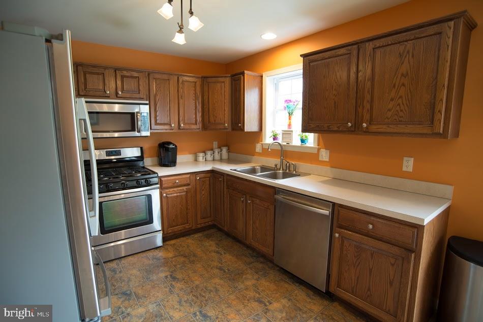 SIMMONTOWN RIDGE - Residential