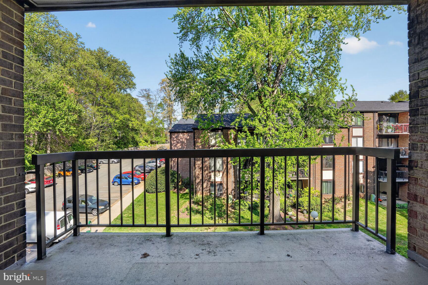 HAWTHORNE VILLAGE - Residential