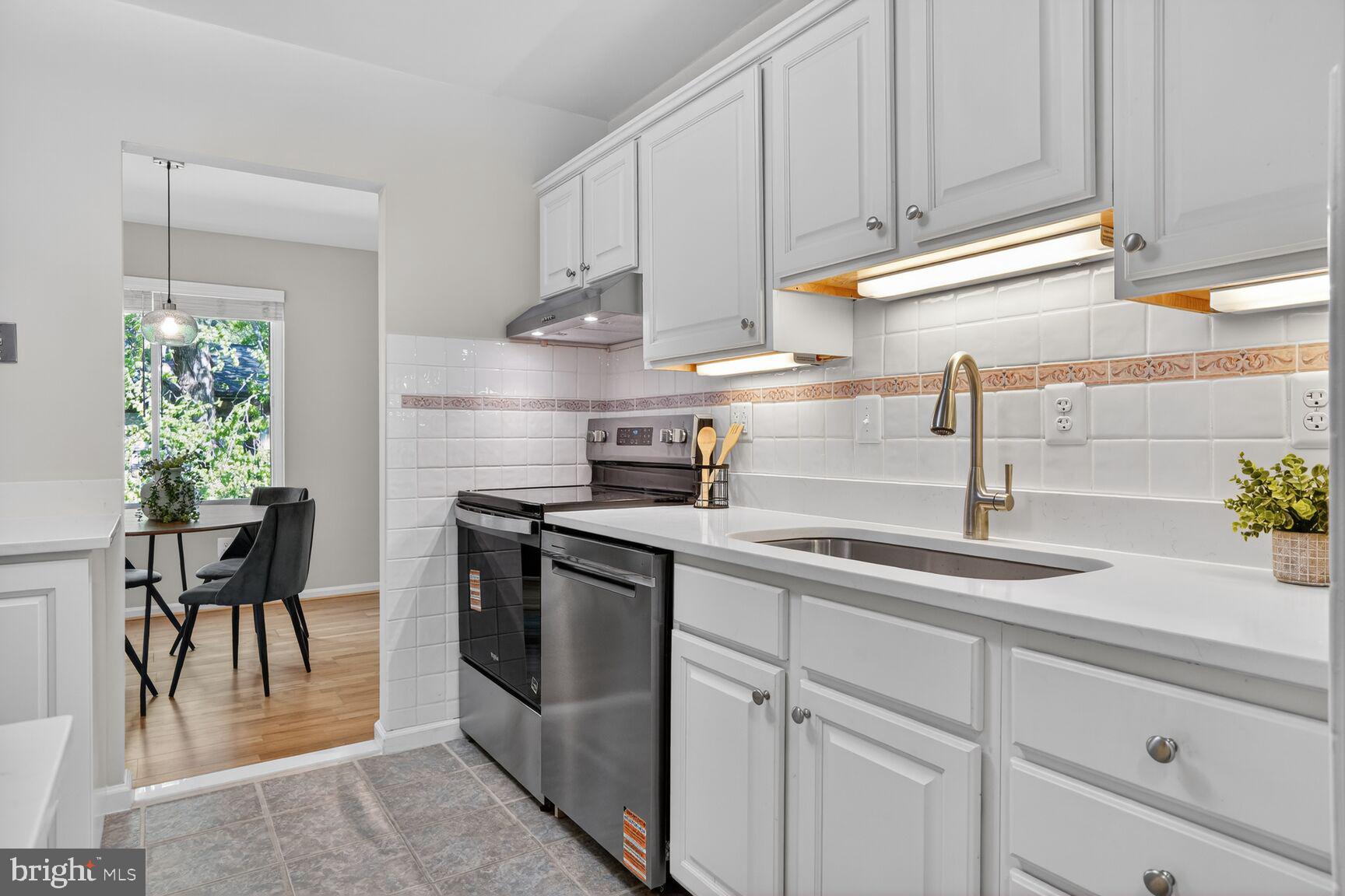 HAWTHORNE VILLAGE - Residential