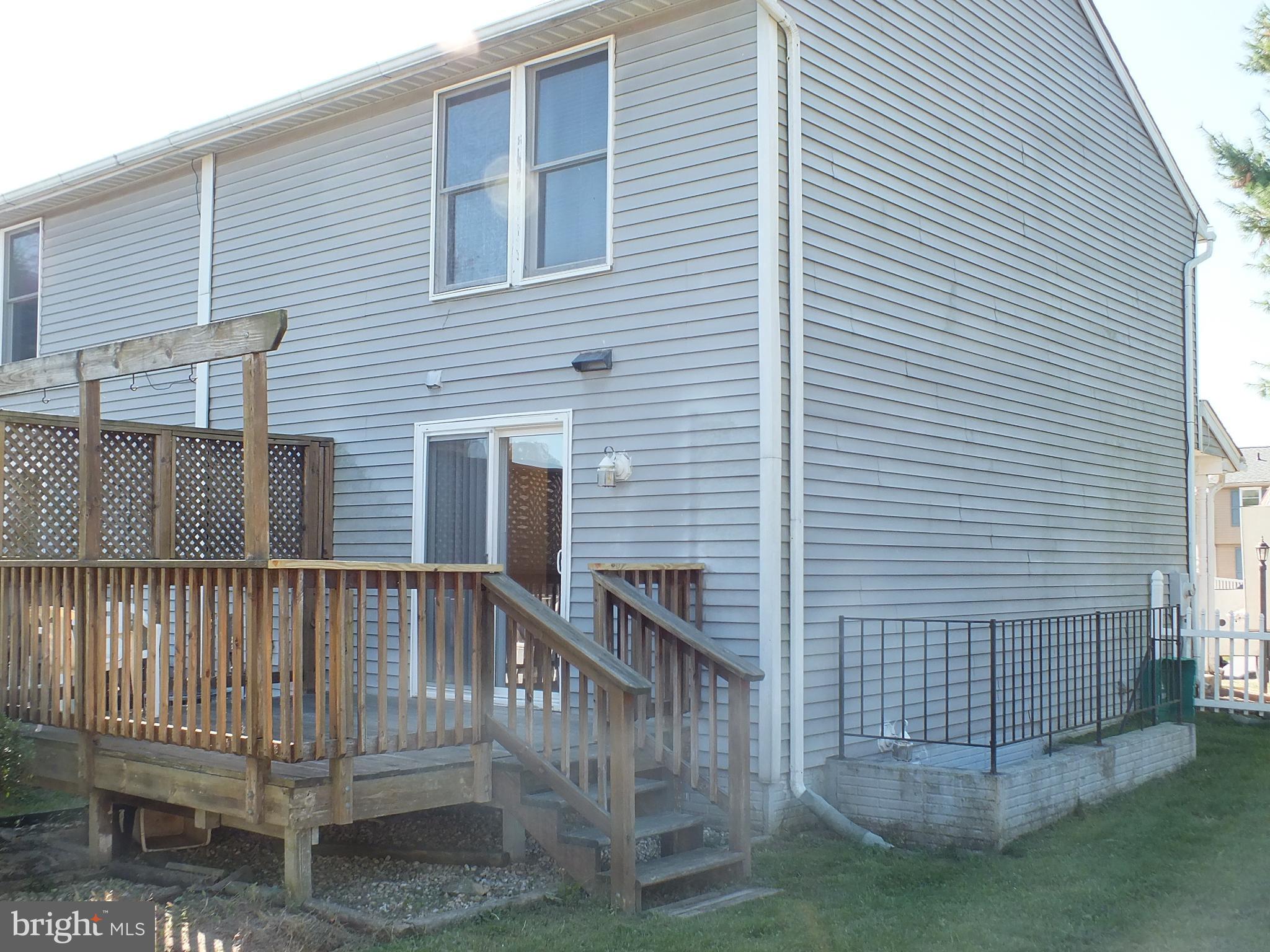 WAKEFIELD ON THE GREEN - Residential Lease