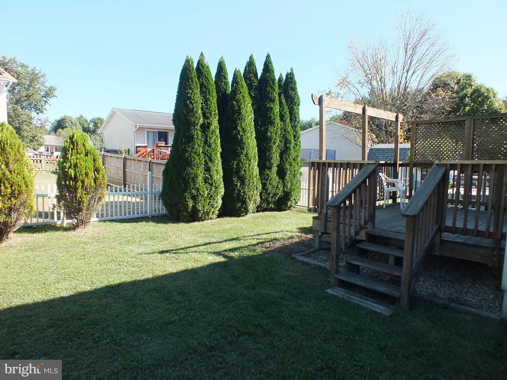 WAKEFIELD ON THE GREEN - Residential Lease