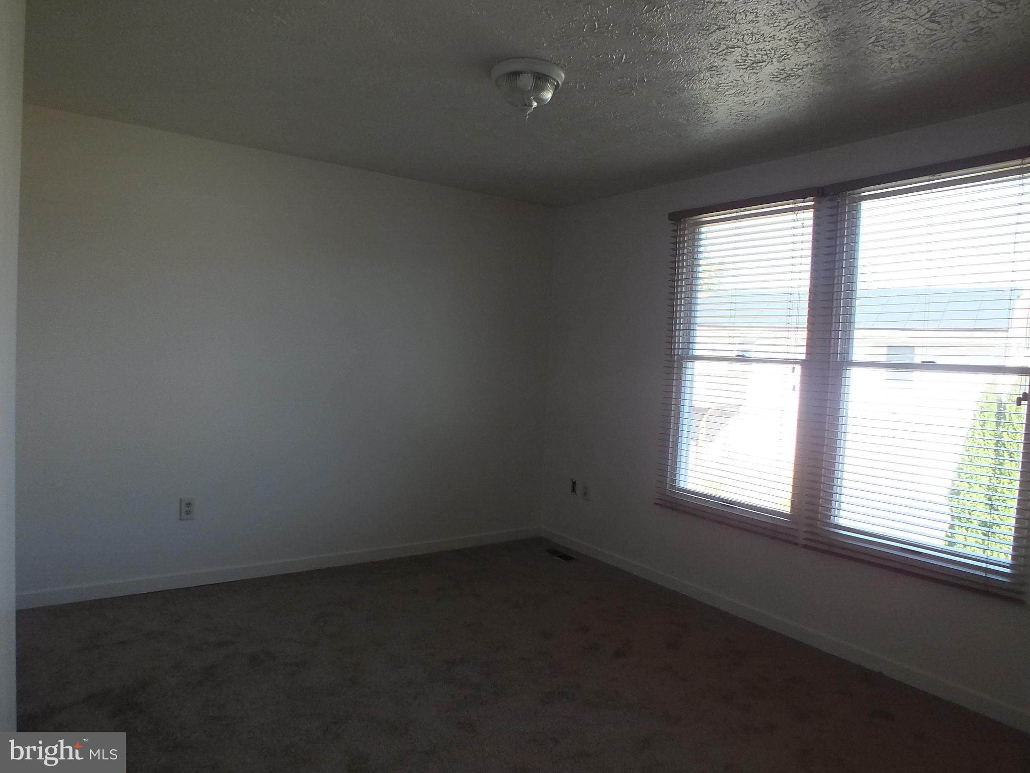 WAKEFIELD ON THE GREEN - Residential Lease