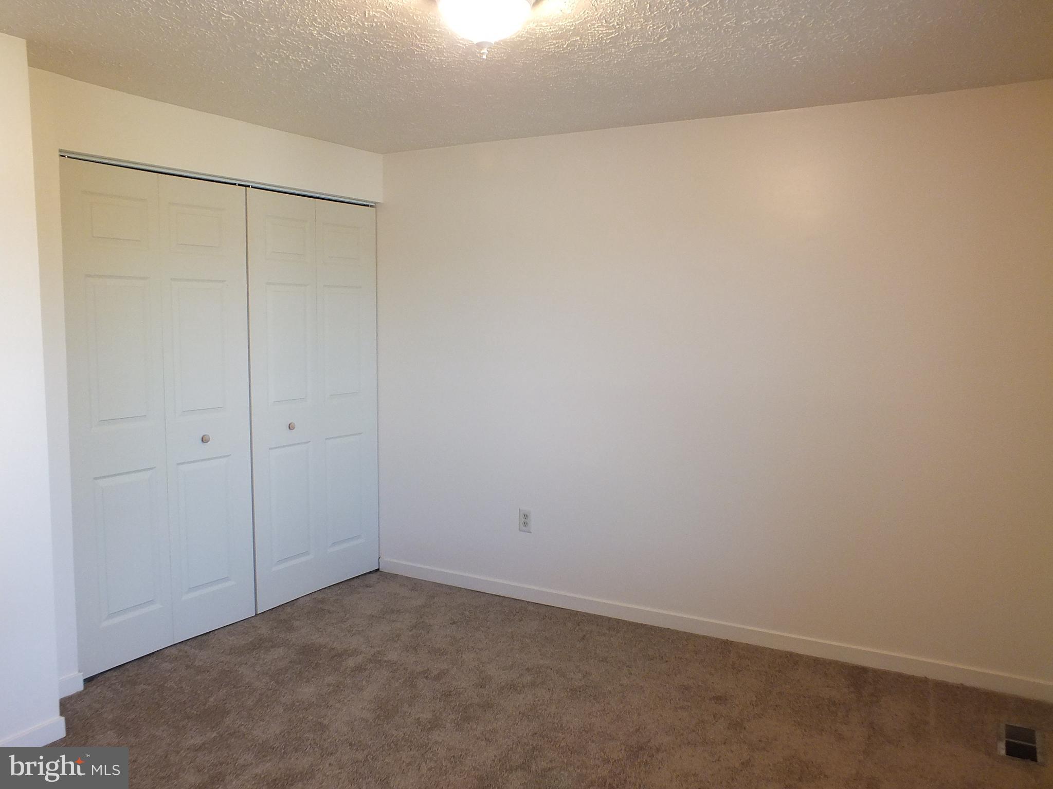 WAKEFIELD ON THE GREEN - Residential Lease