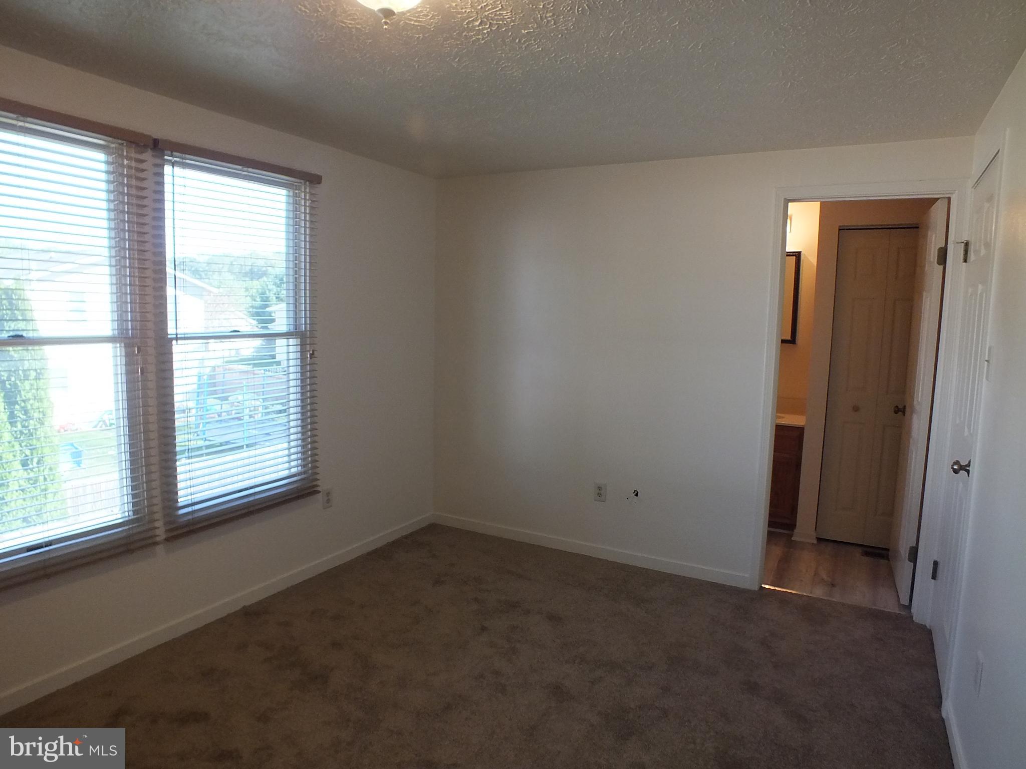 WAKEFIELD ON THE GREEN - Residential Lease