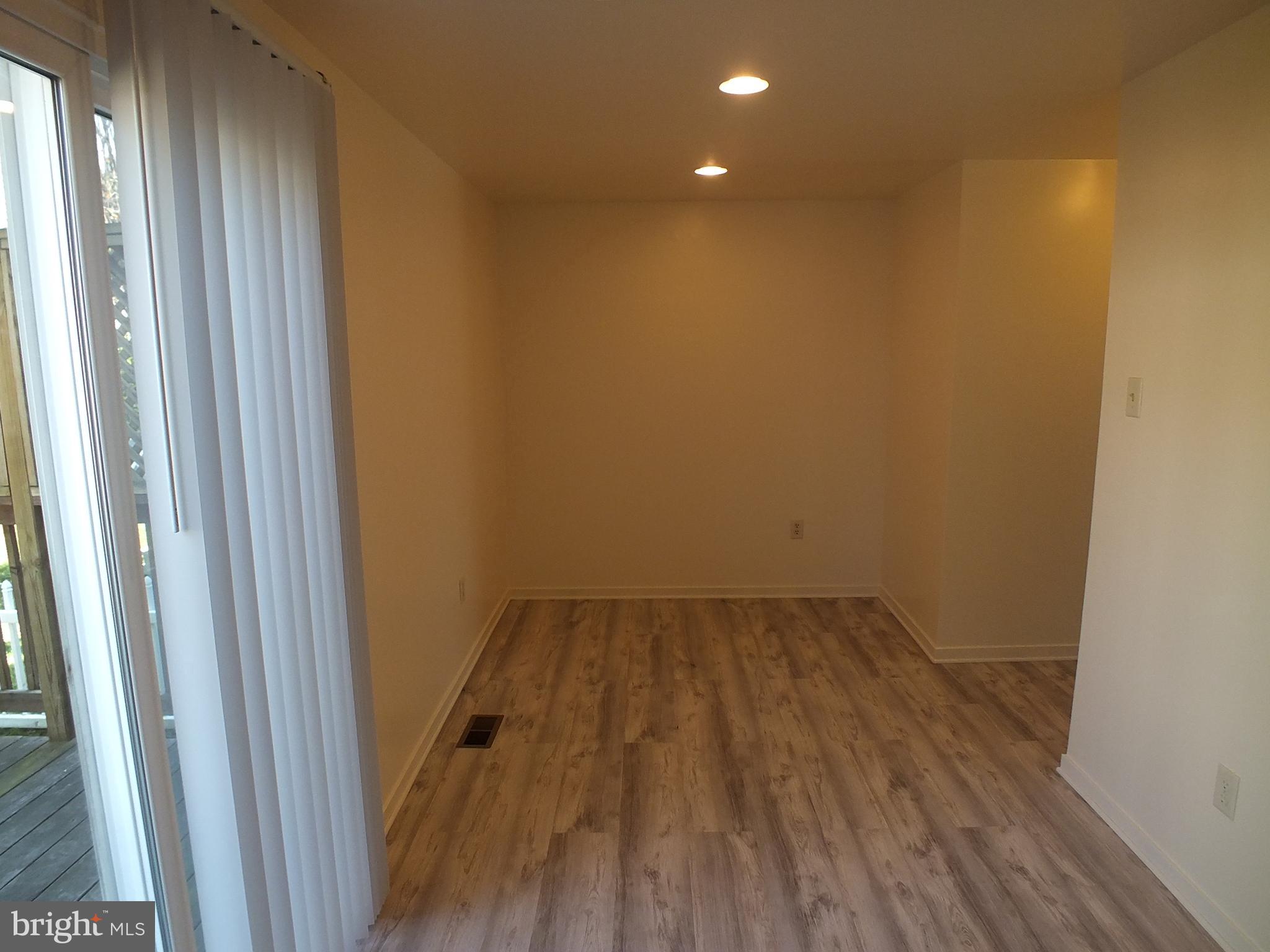 WAKEFIELD ON THE GREEN - Residential Lease