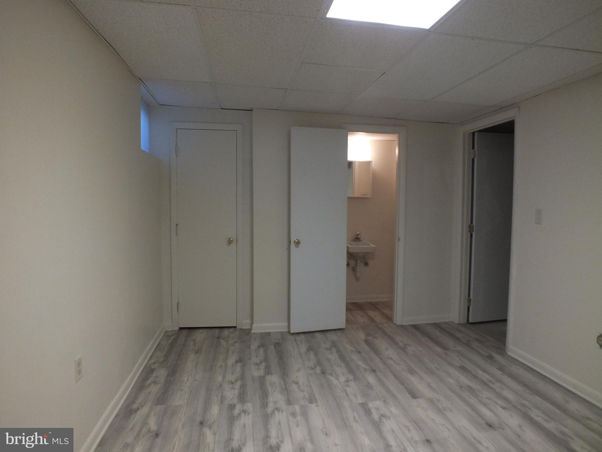 WAKEFIELD ON THE GREEN - Residential Lease