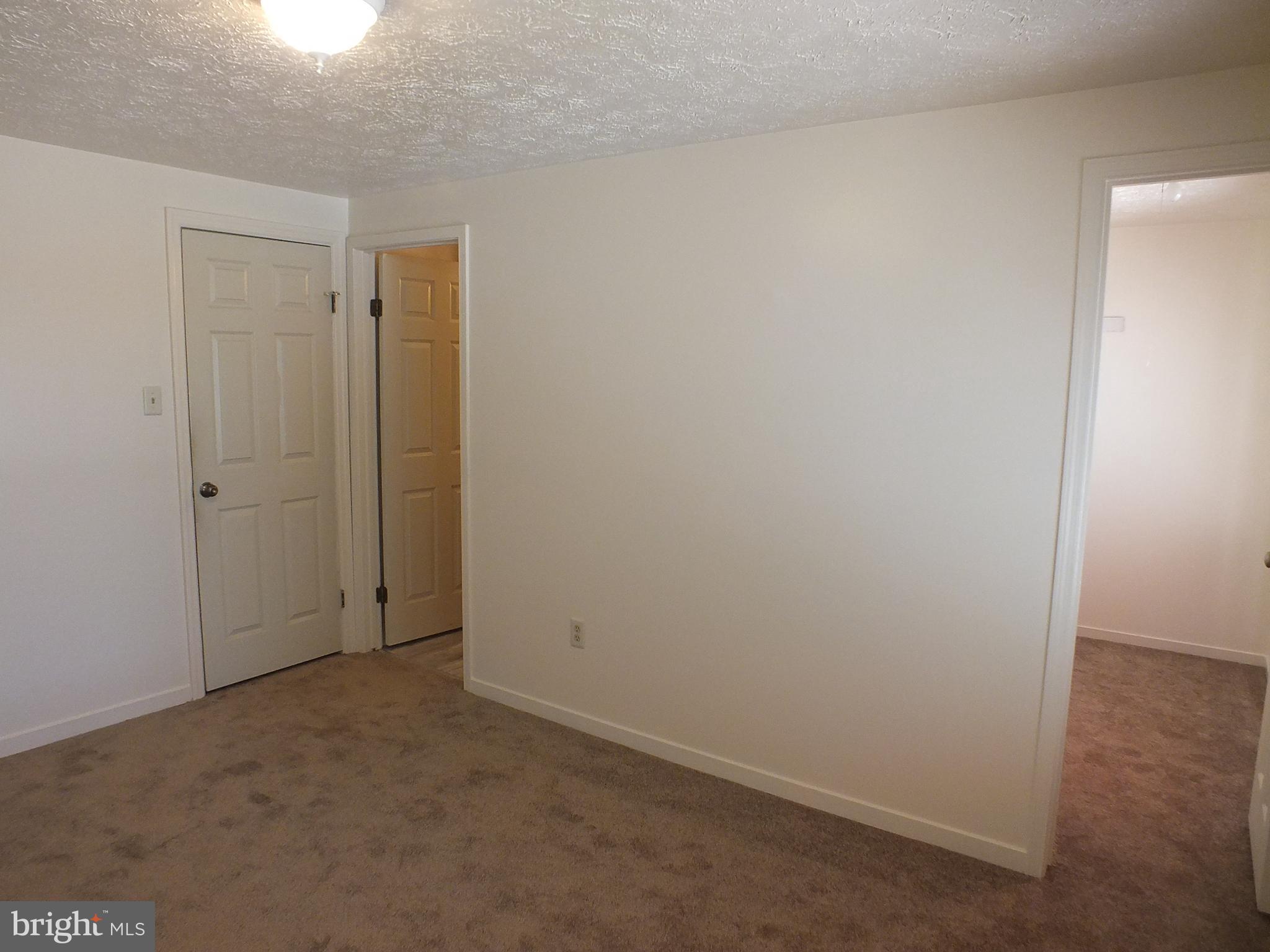 WAKEFIELD ON THE GREEN - Residential Lease