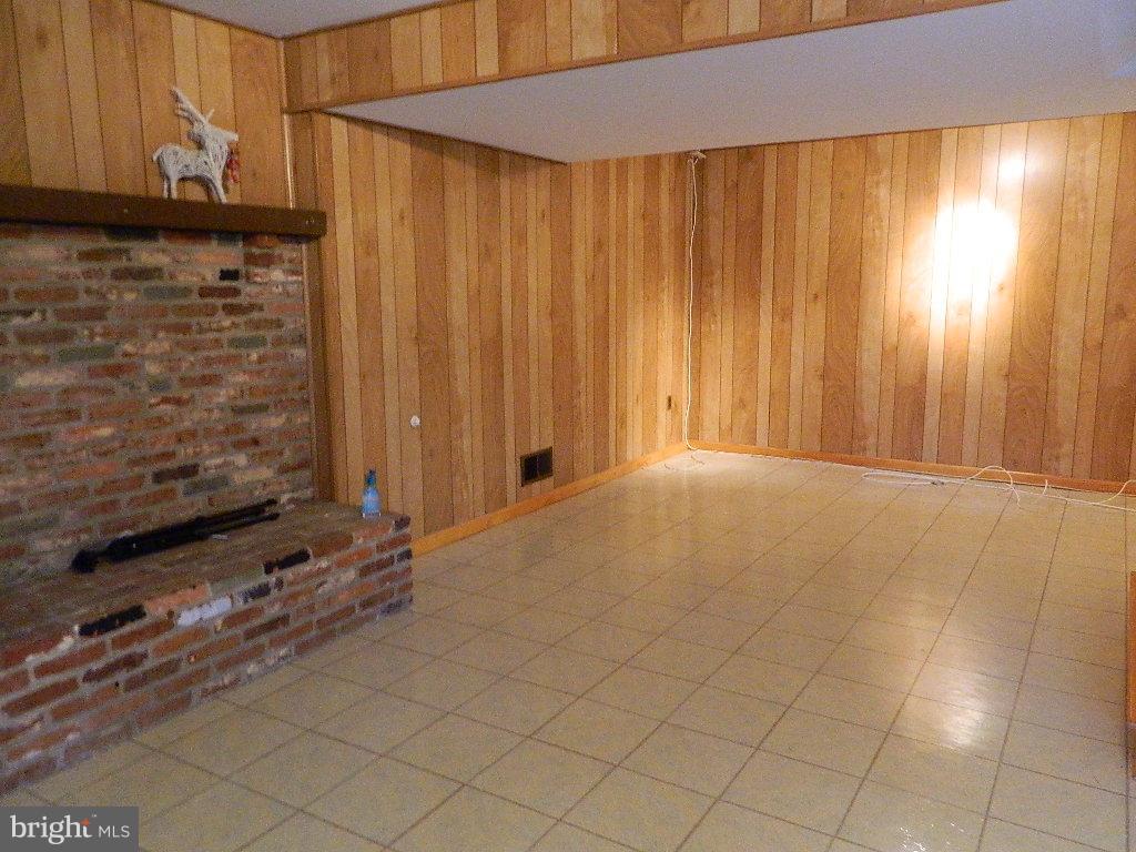 LAYHILL GARDENS - Residential