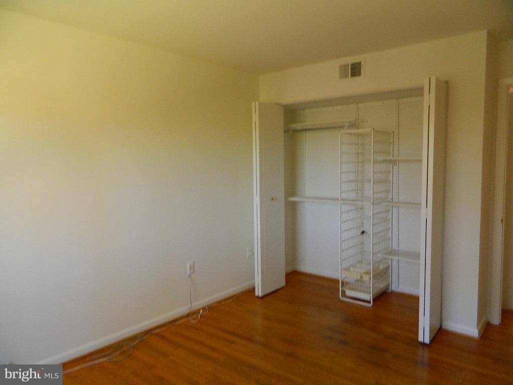 LAYHILL GARDENS - Residential