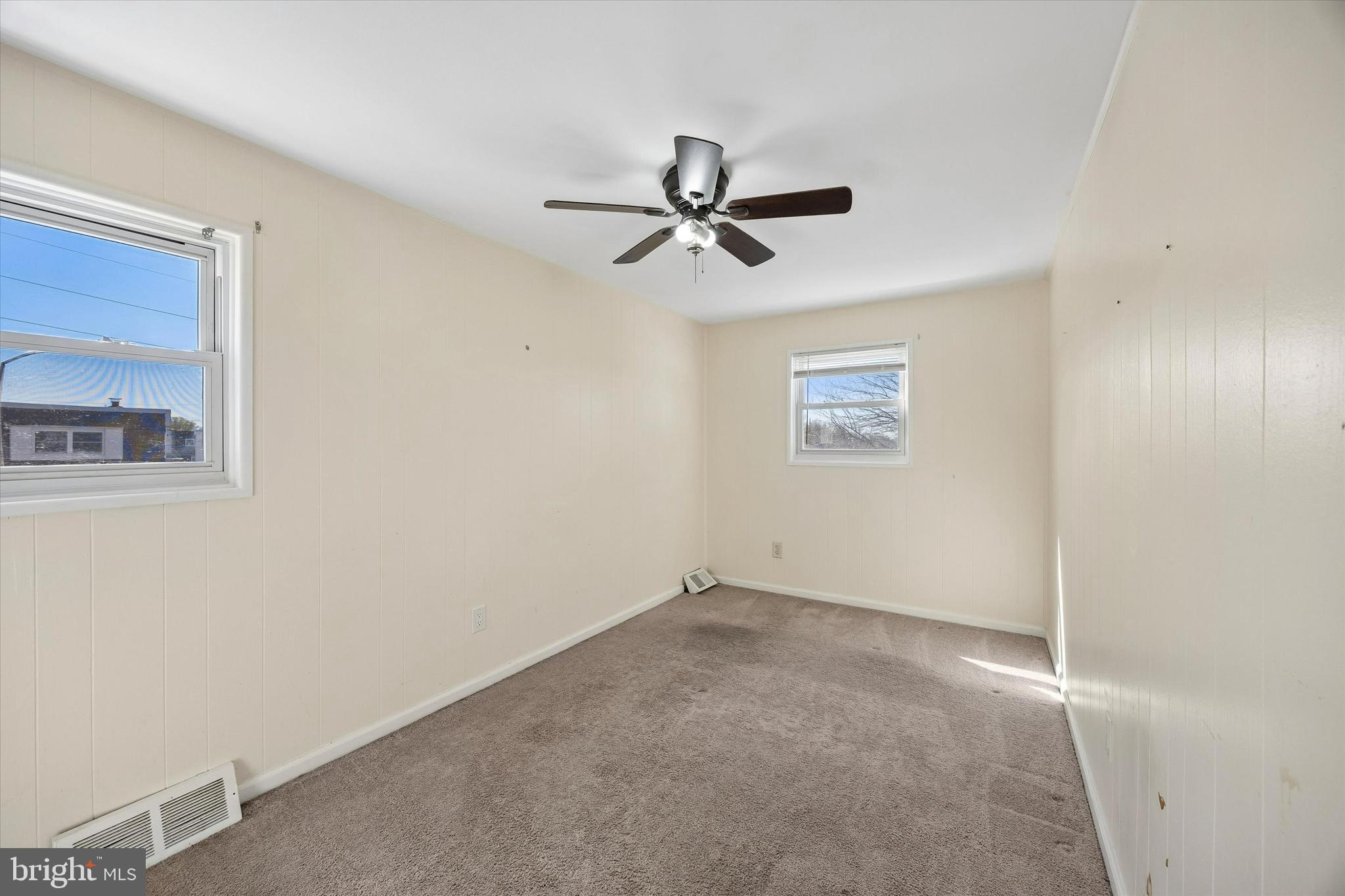 HOLME CIRCLE - Residential