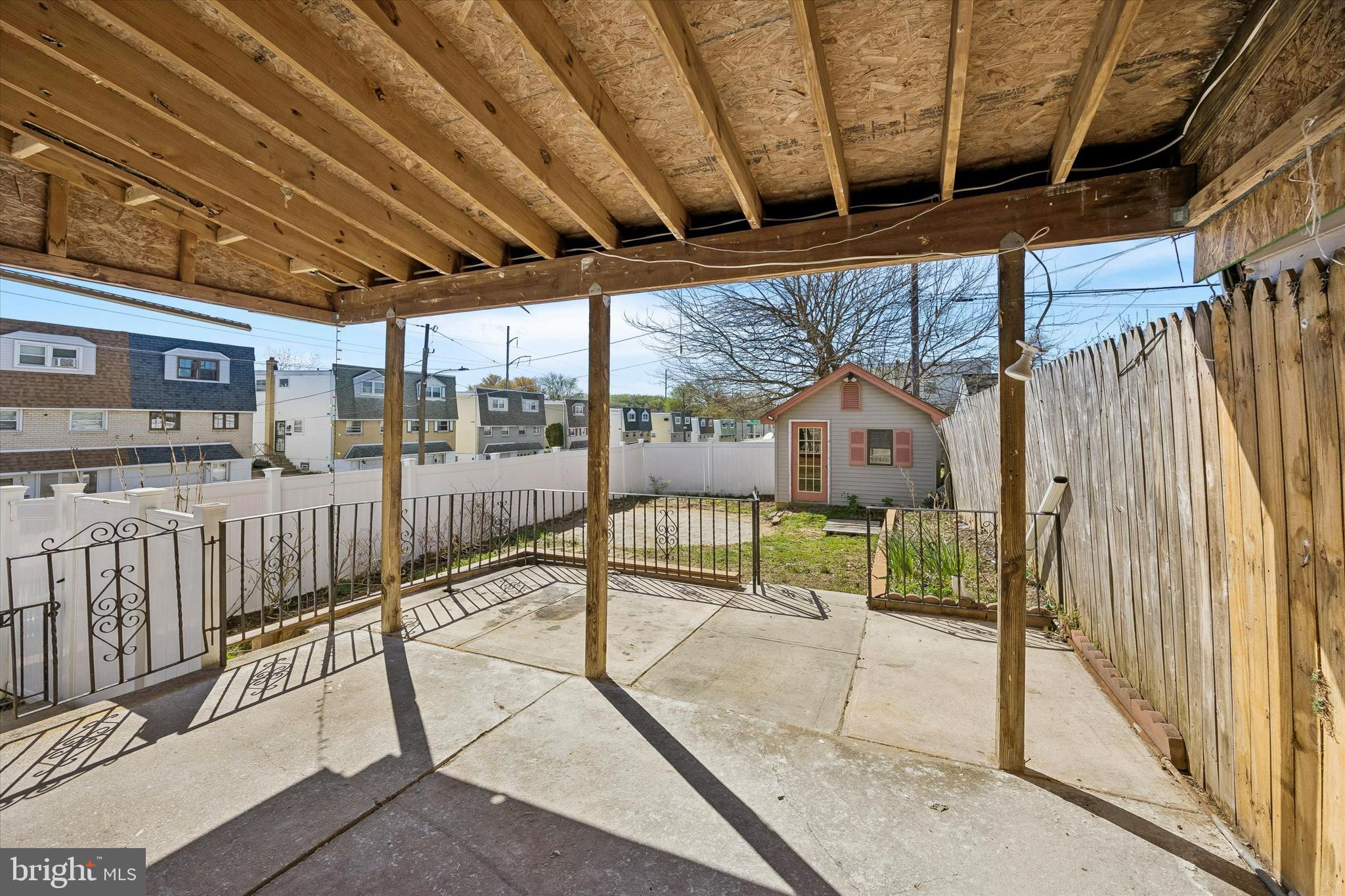 HOLME CIRCLE - Residential