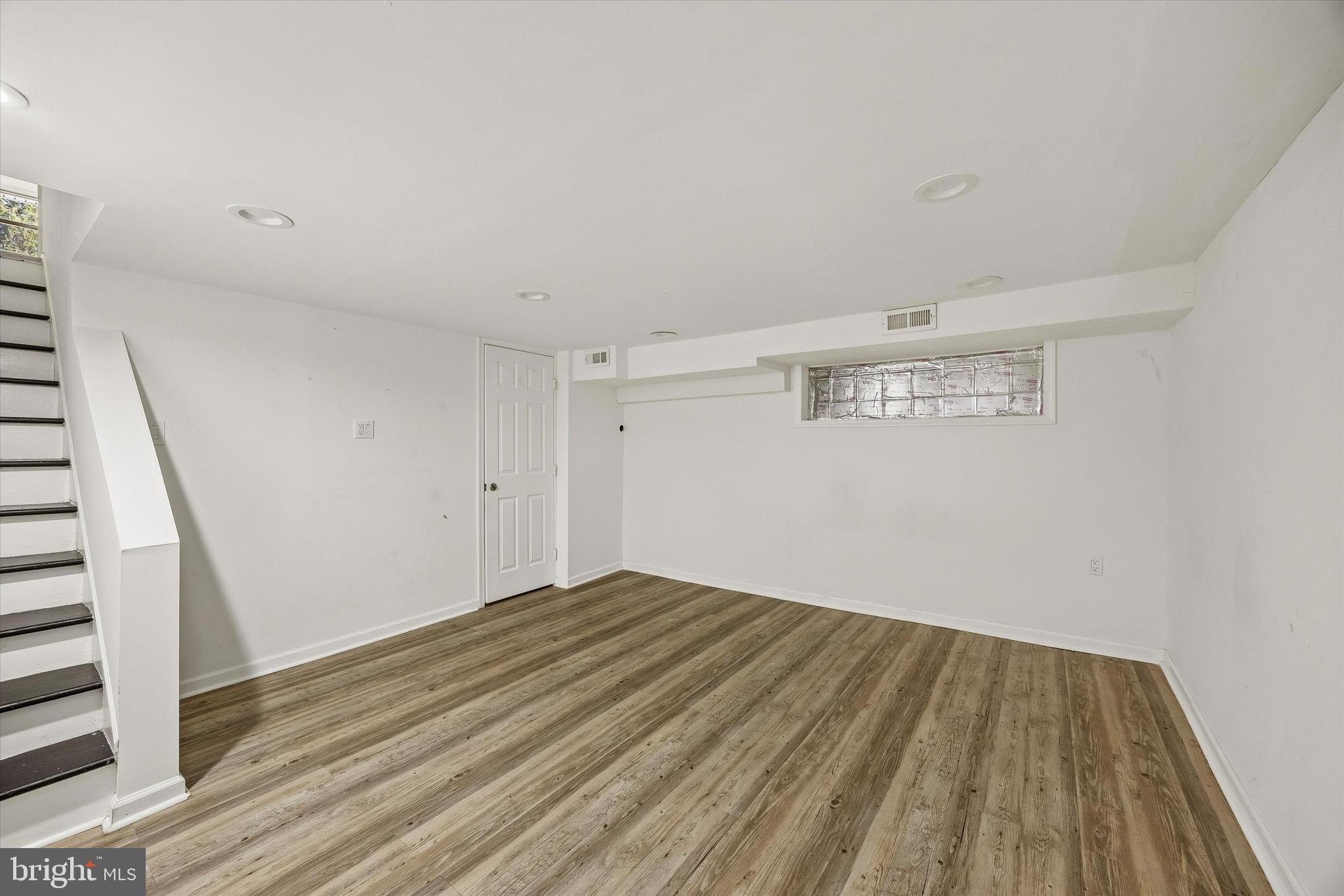 HOLME CIRCLE - Residential