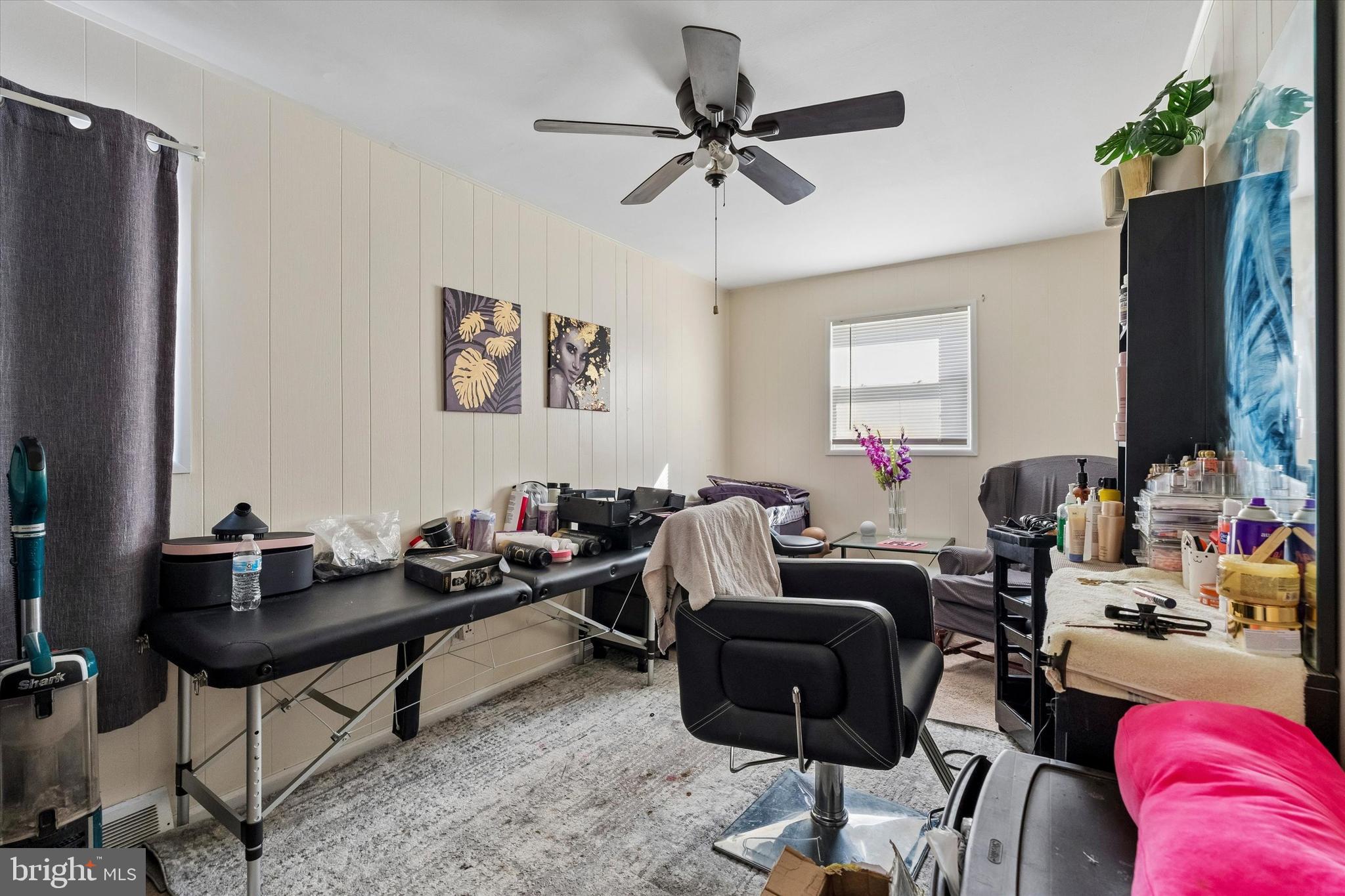 HOLME CIRCLE - Residential