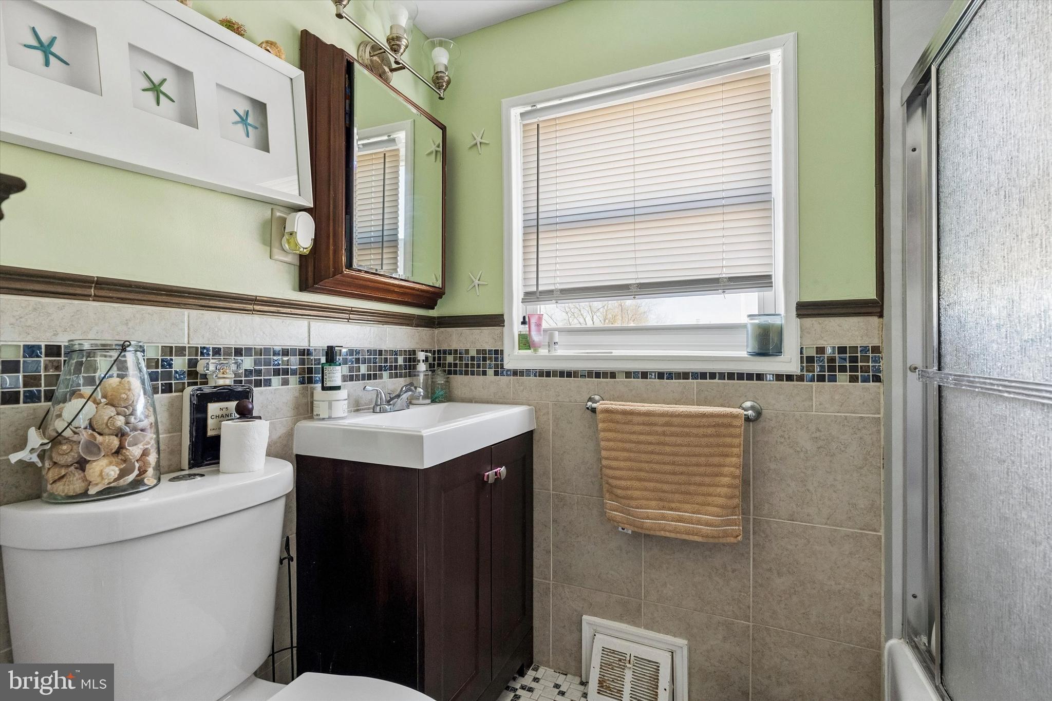 HOLME CIRCLE - Residential