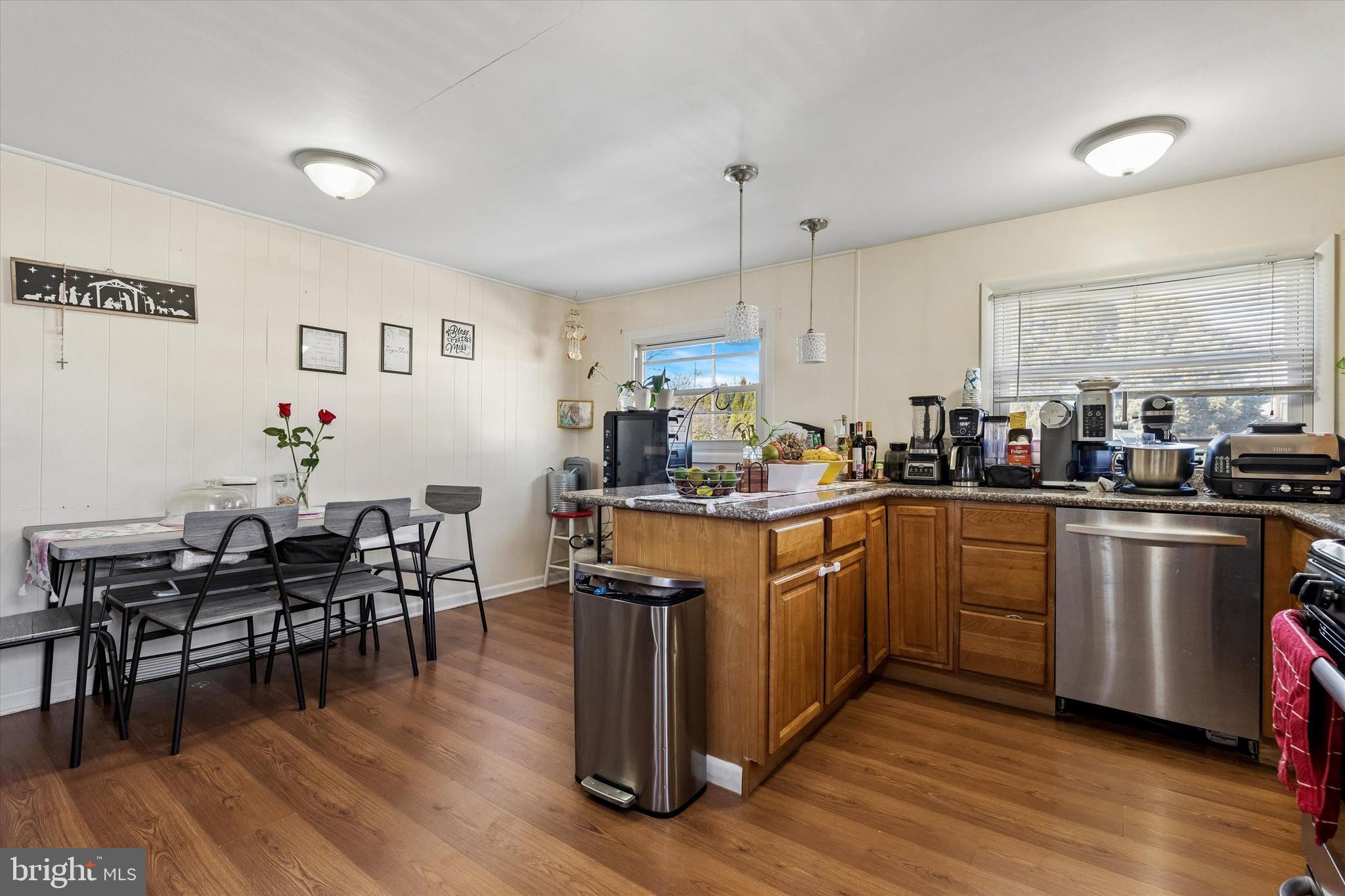 HOLME CIRCLE - Residential