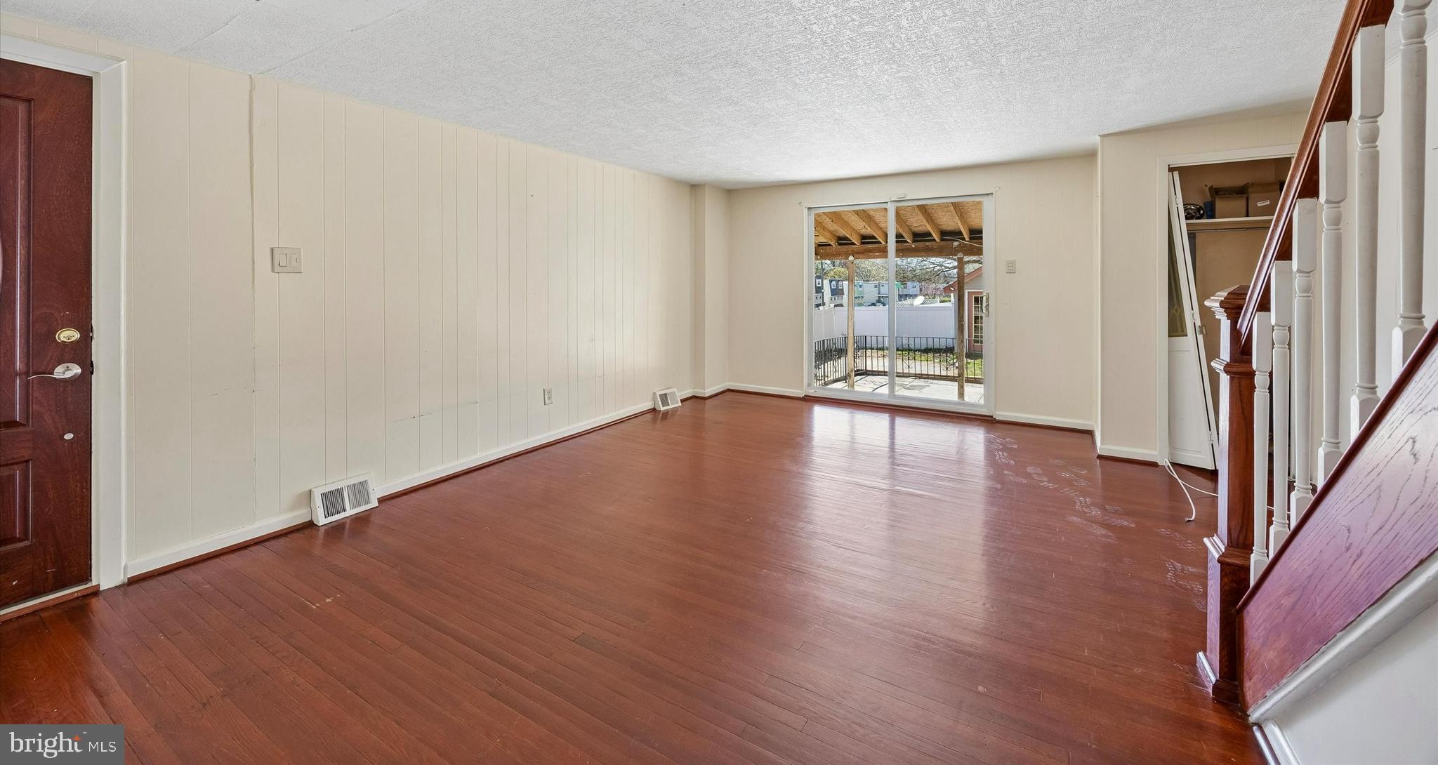 HOLME CIRCLE - Residential