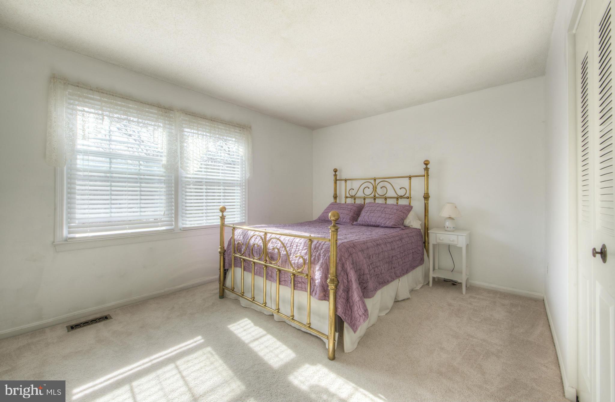 NEWPORT/RIVER MOUTH - Residential