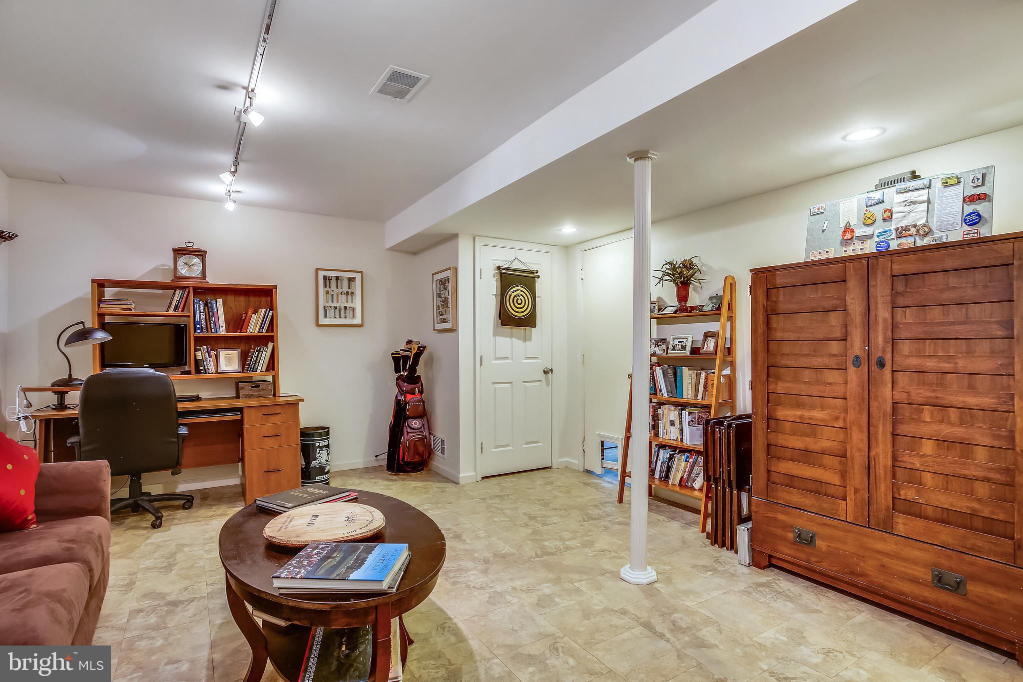 MOUNT VERNON SQUARE - Residential