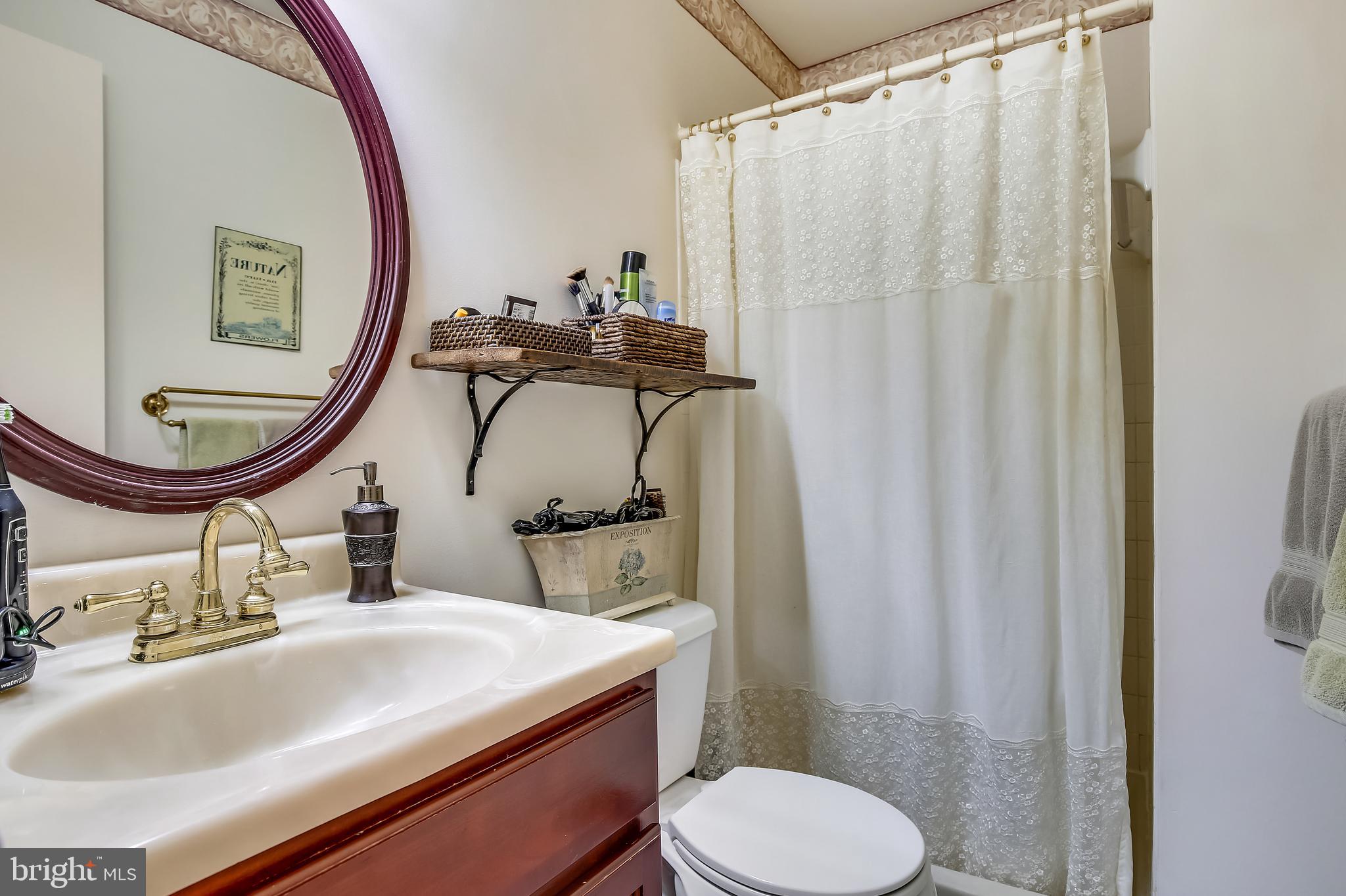 MOUNT VERNON SQUARE - Residential