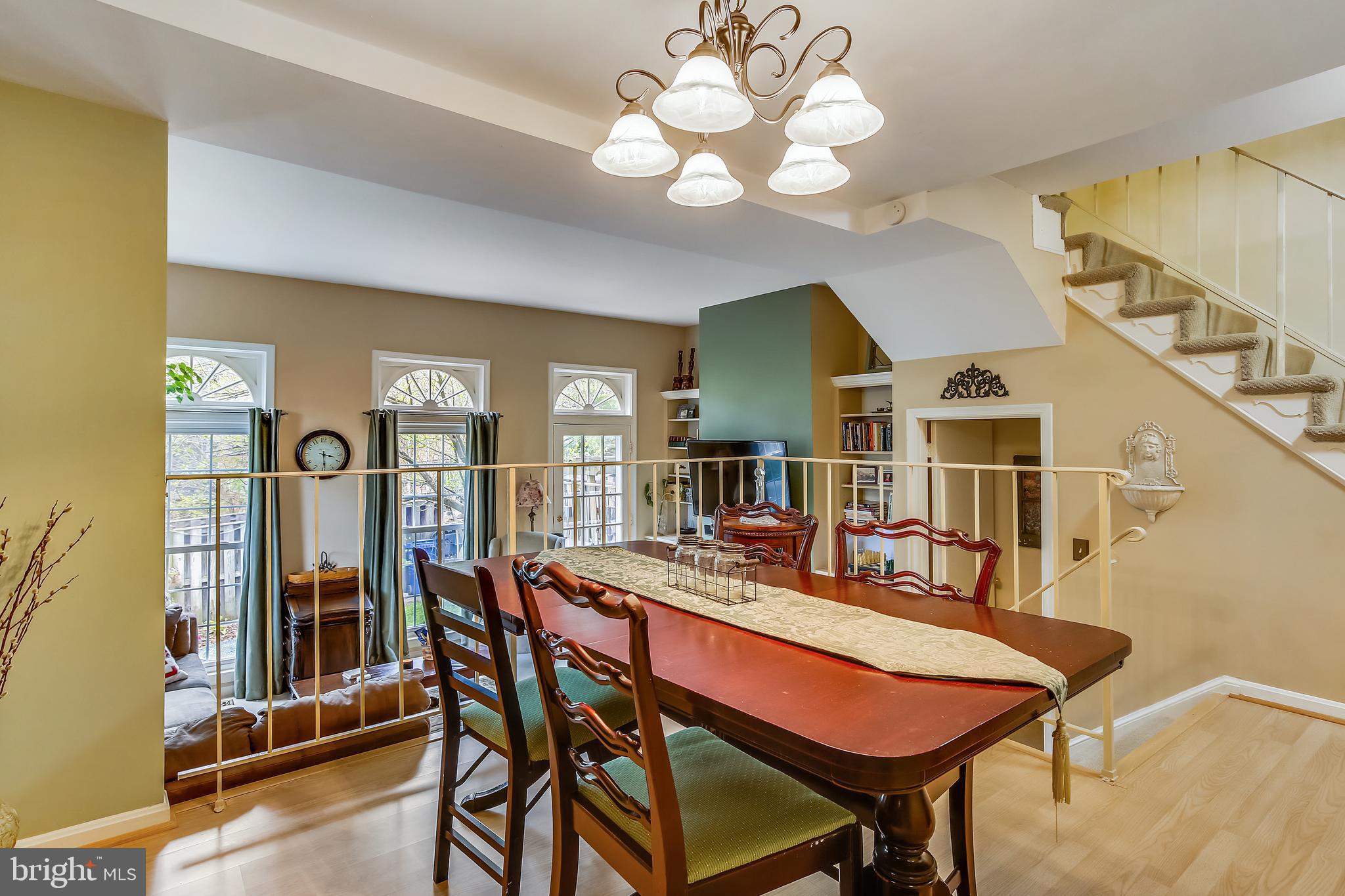 MOUNT VERNON SQUARE - Residential