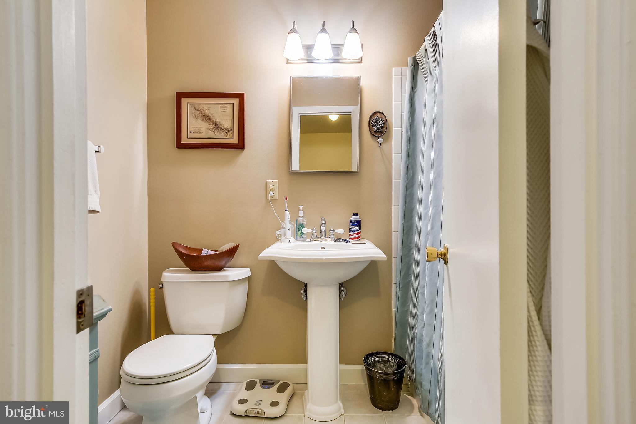 MOUNT VERNON SQUARE - Residential