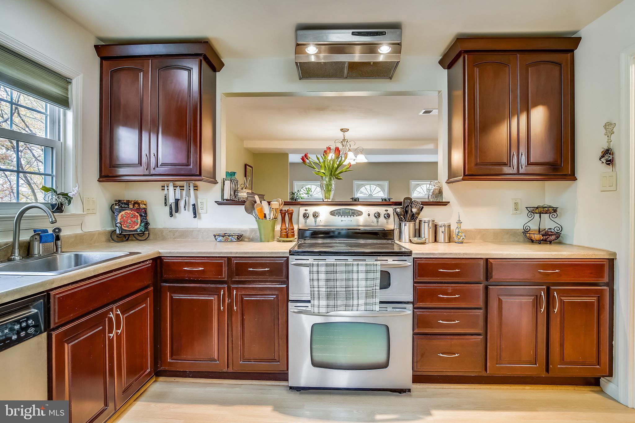 MOUNT VERNON SQUARE - Residential