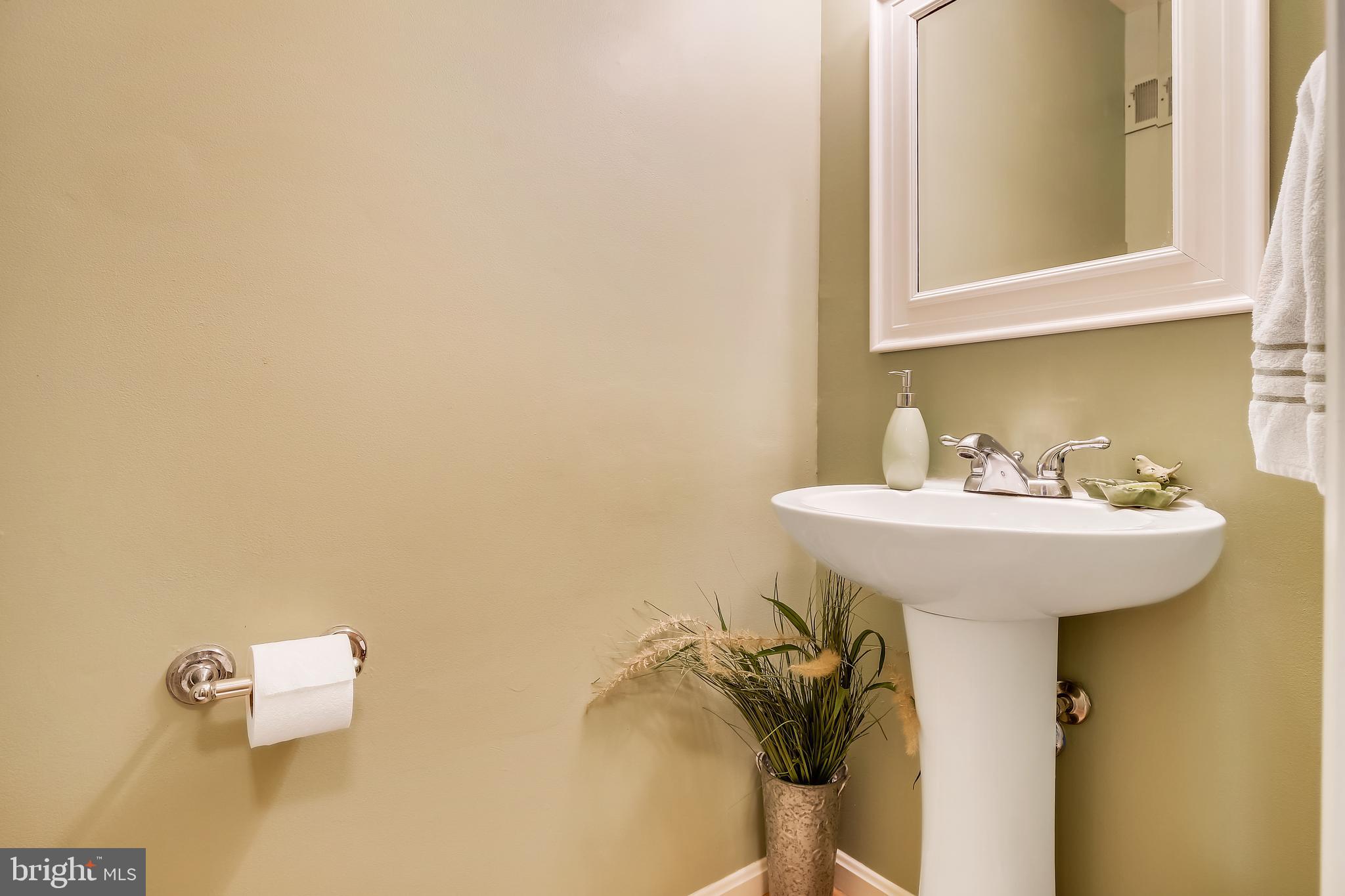 MOUNT VERNON SQUARE - Residential