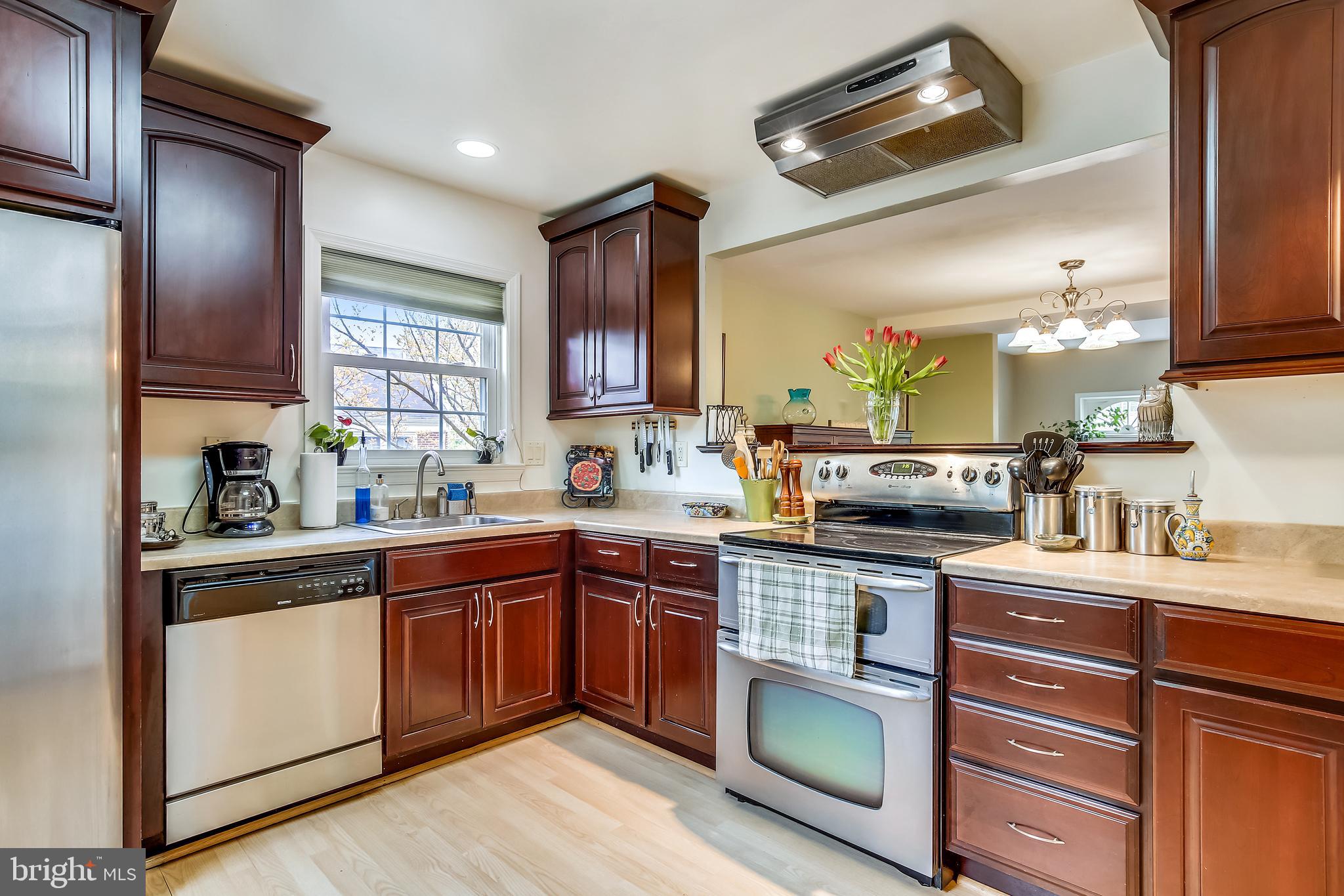 MOUNT VERNON SQUARE - Residential