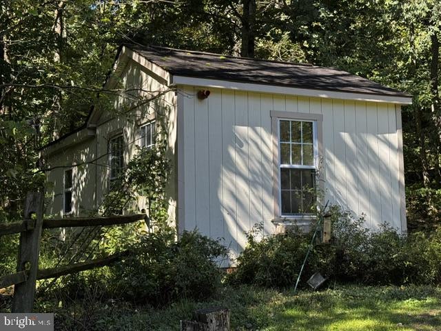 105 WALNUT LANE