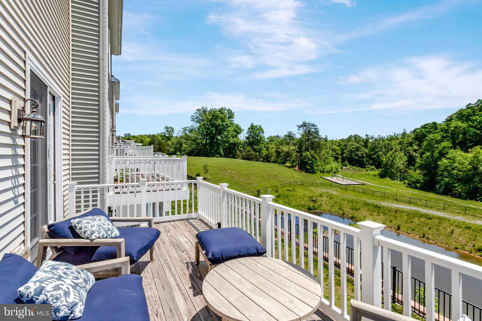 BRADLEY SQUARE - Residential