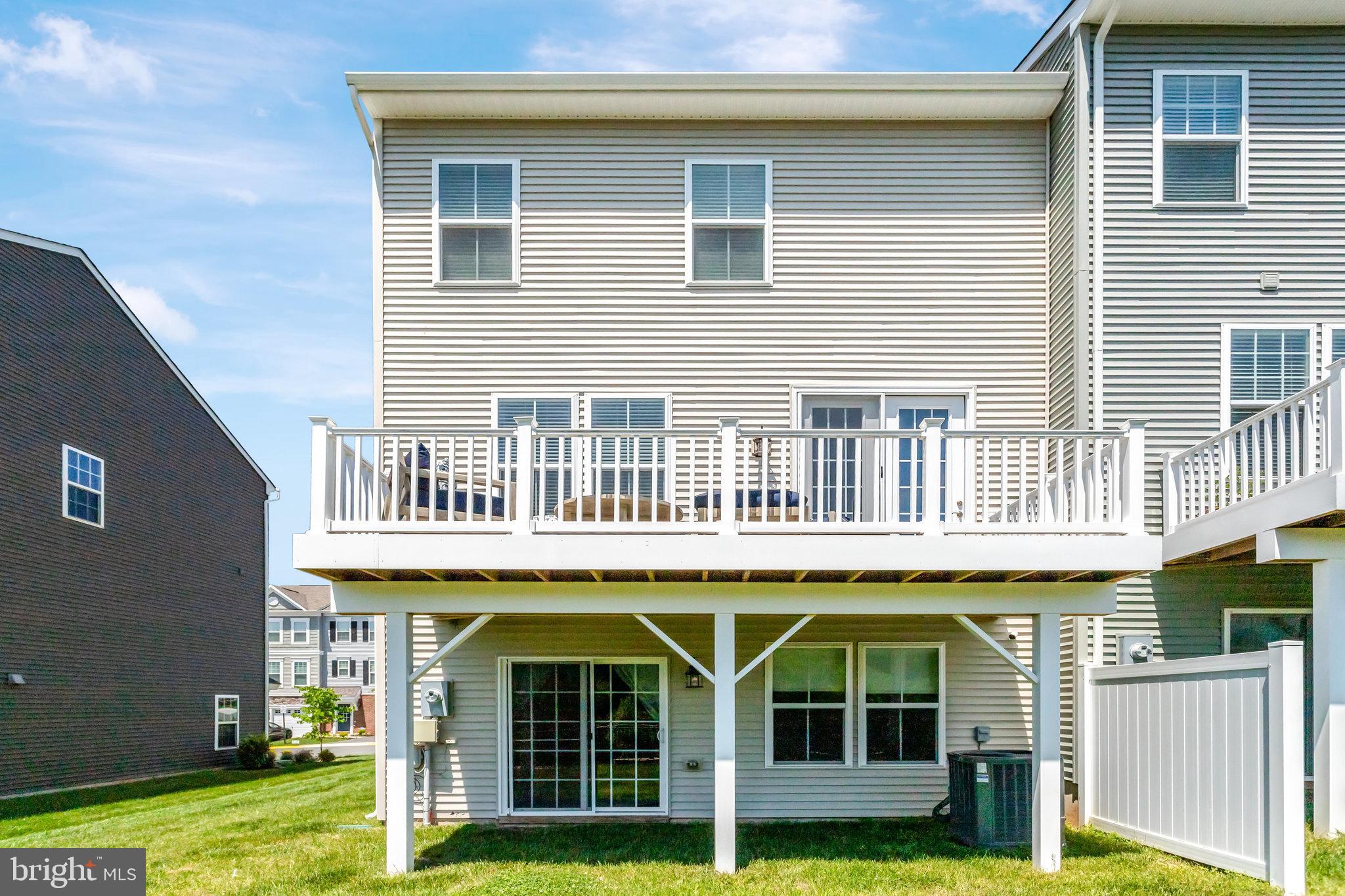 BRADLEY SQUARE - Residential