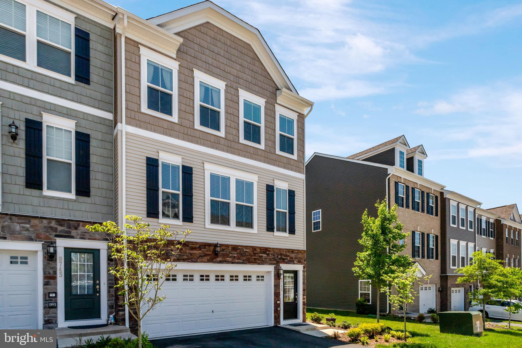 BRADLEY SQUARE - Residential