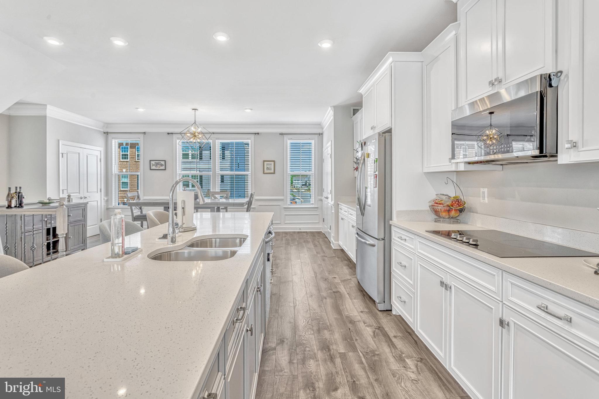 BRADLEY SQUARE - Residential