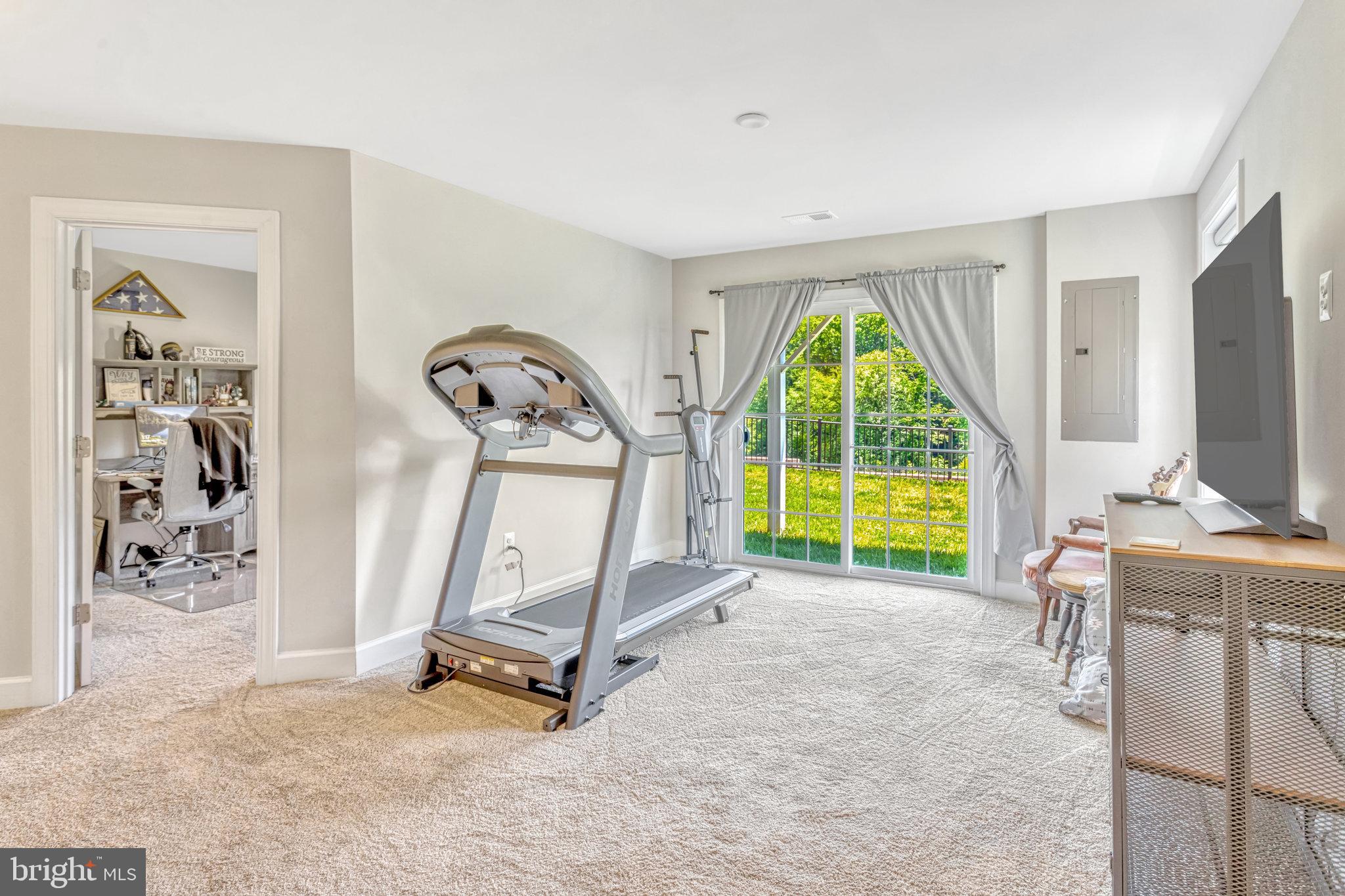 BRADLEY SQUARE - Residential