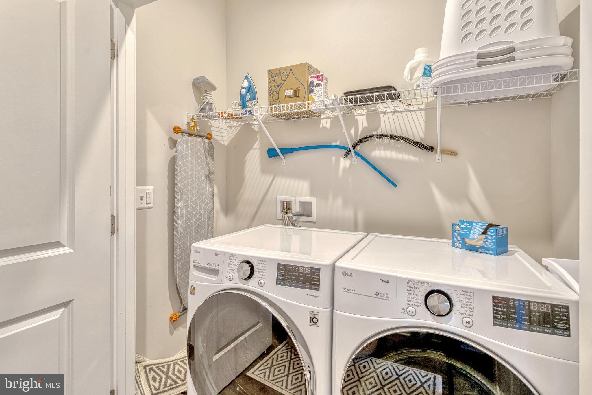 BRADLEY SQUARE - Residential