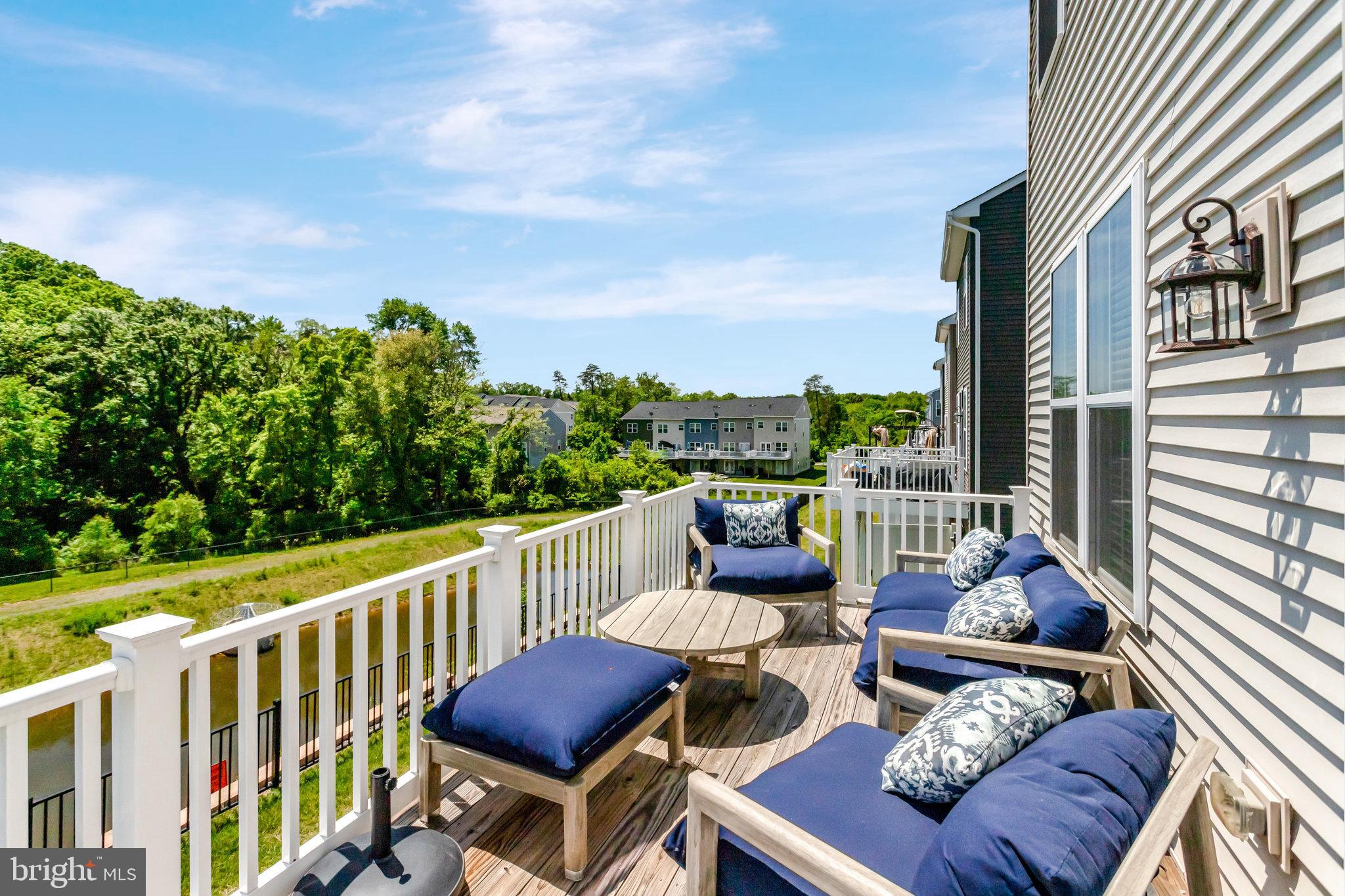 BRADLEY SQUARE - Residential