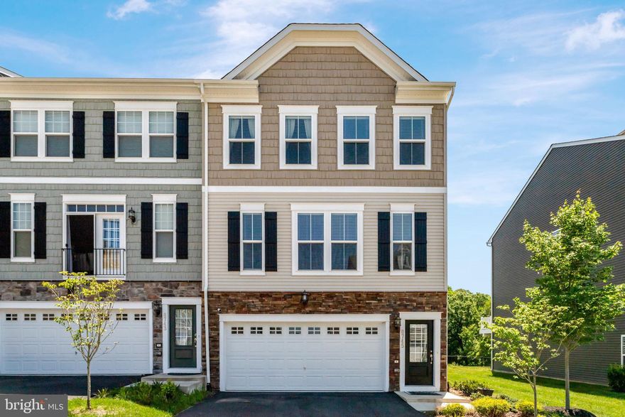 Open House June 9th, 12pm-2pm!! Beautiful Stanley Martin Town-home End Unit! (2020 build) 2905 SQFT!!!   4 bedroom 3 1/2 baths, Gourmet Kitchen with Extended island, Granite Counter Tops and Stainless Steel Appliances, 2 Car Garage, Private Backyard, Small Water park/playground for children. Great location, close to I95, I66, Ft. Belvoir, Quantico and Old Town Manassas which has shops, restaurants and entertainment. Check out the 3D Virtual Tour!