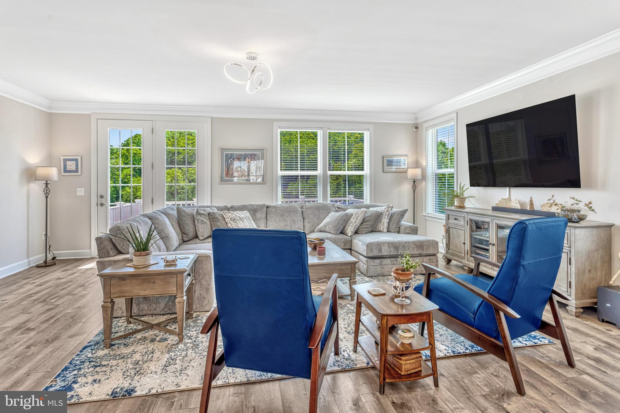 BRADLEY SQUARE - Residential