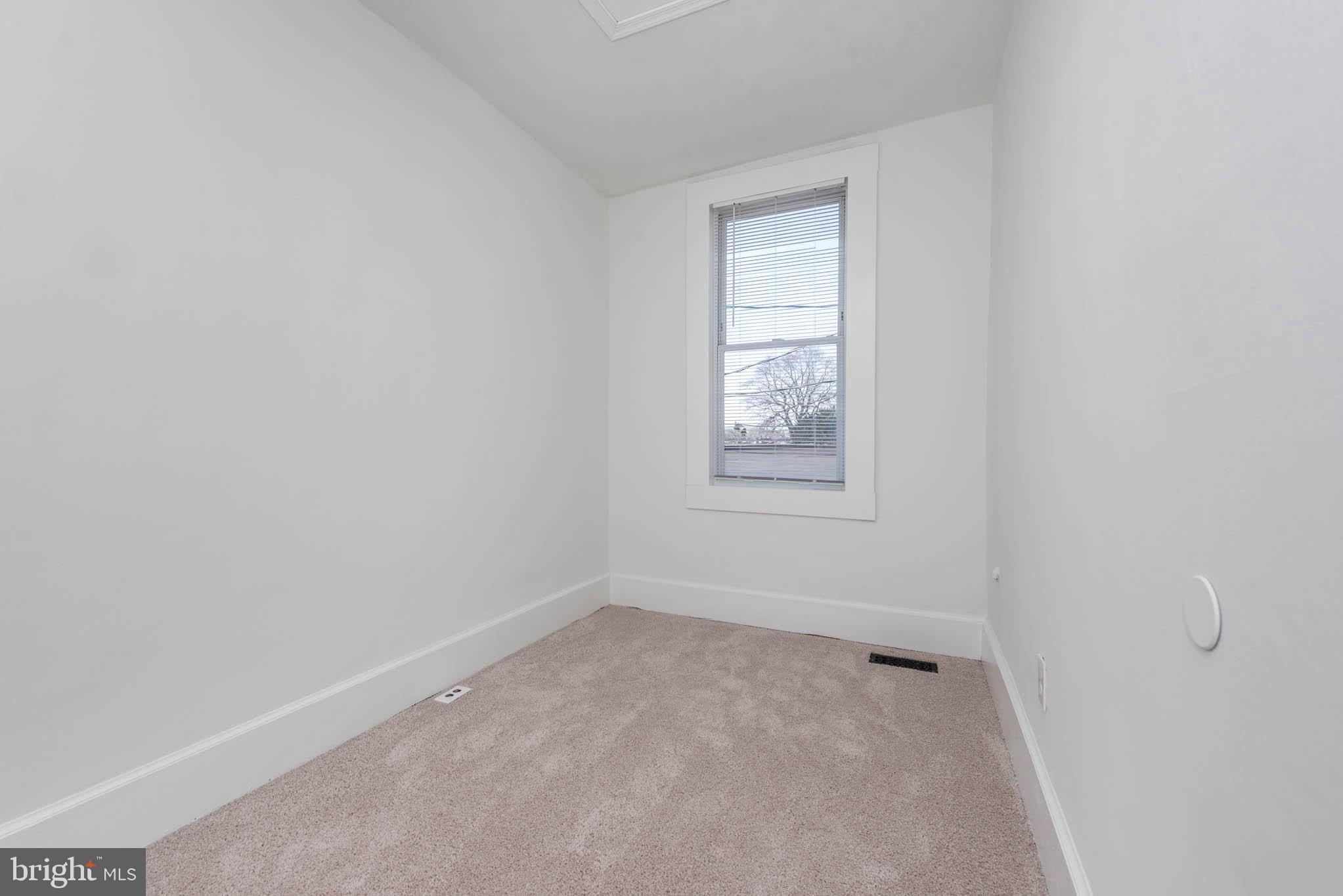 BARCLAY - Residential