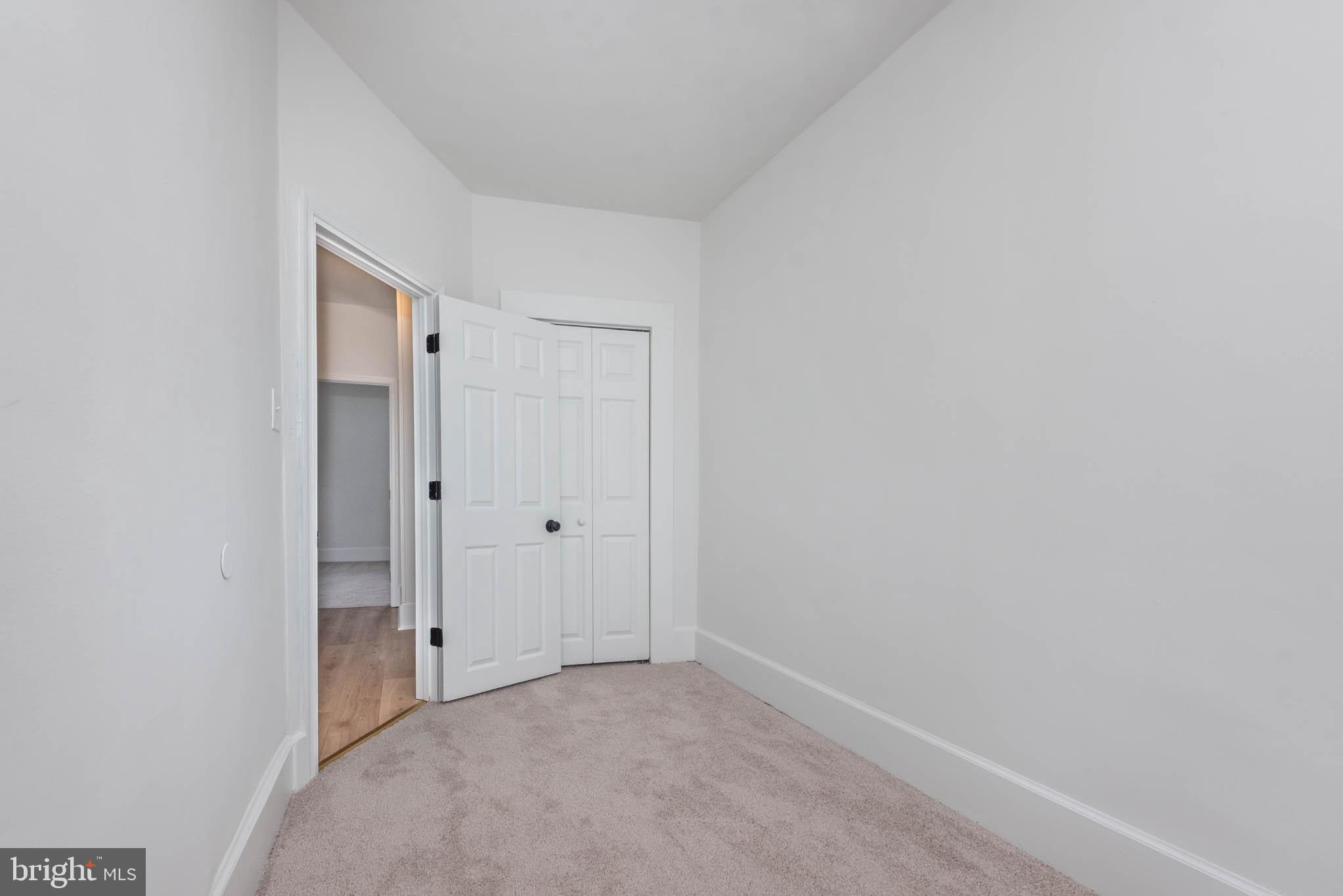 BARCLAY - Residential