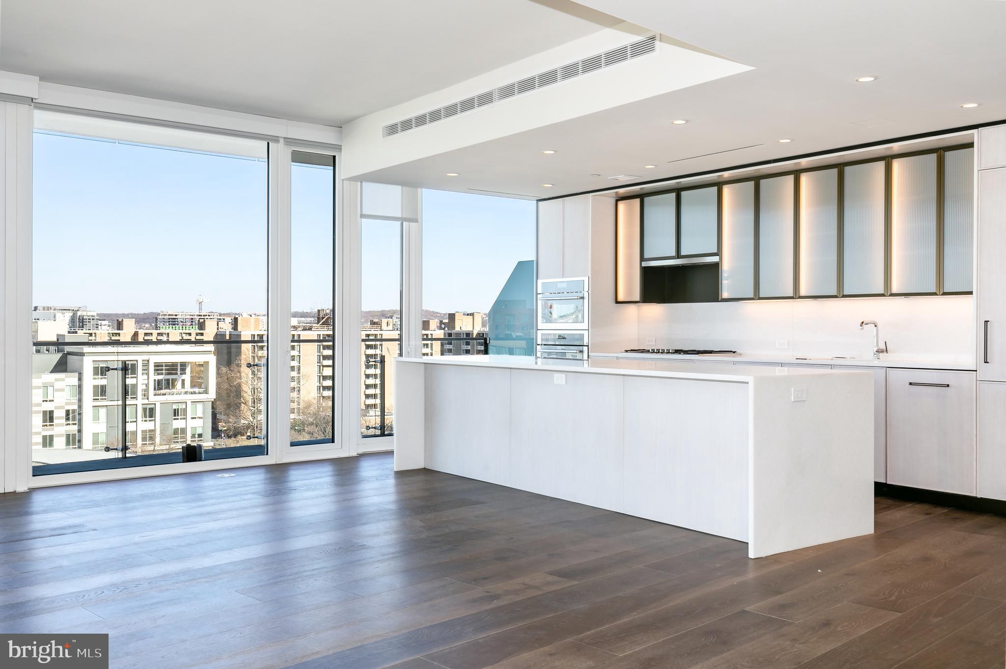 601 WHARF STREET SW 1005