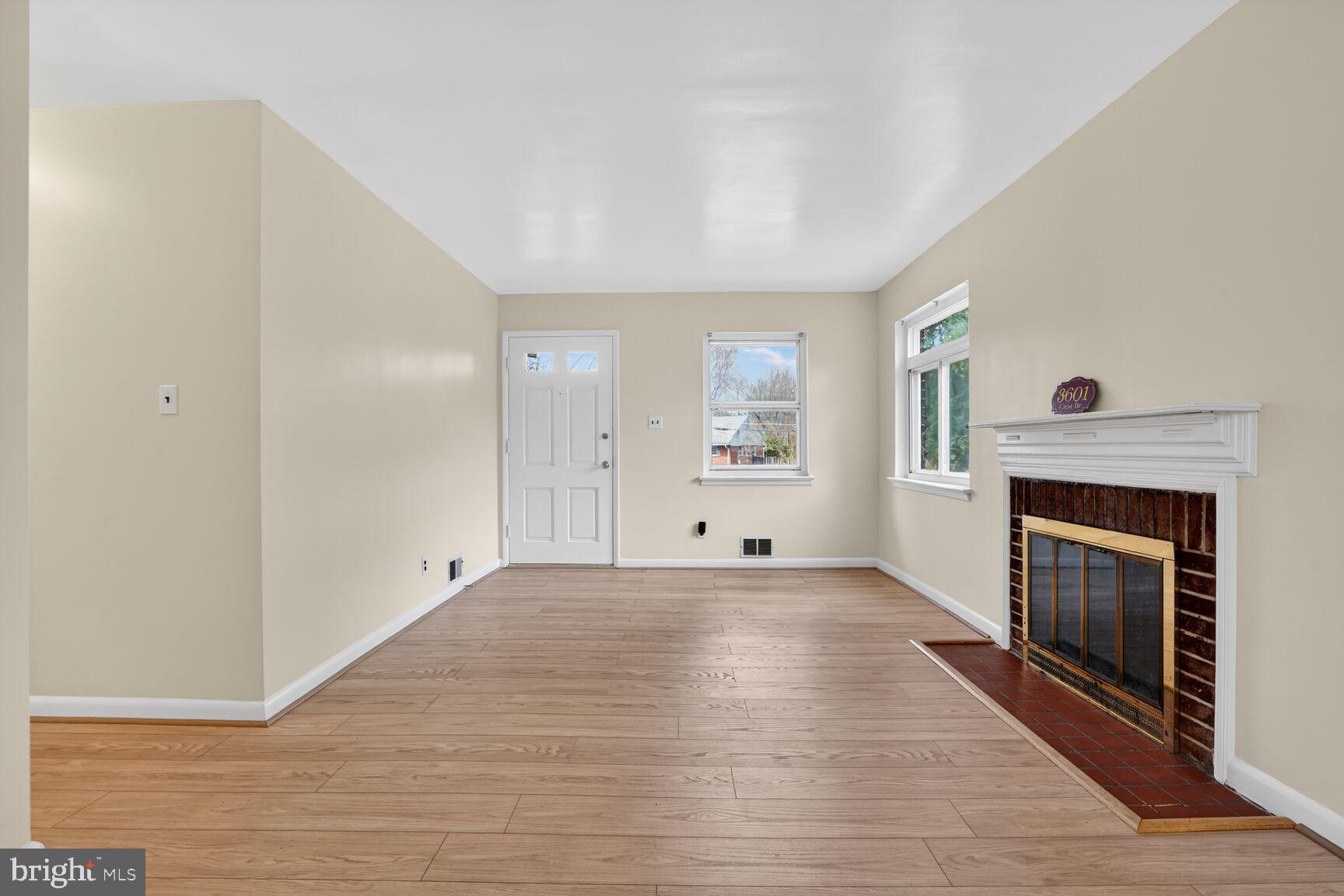 3601 CREST DRIVE