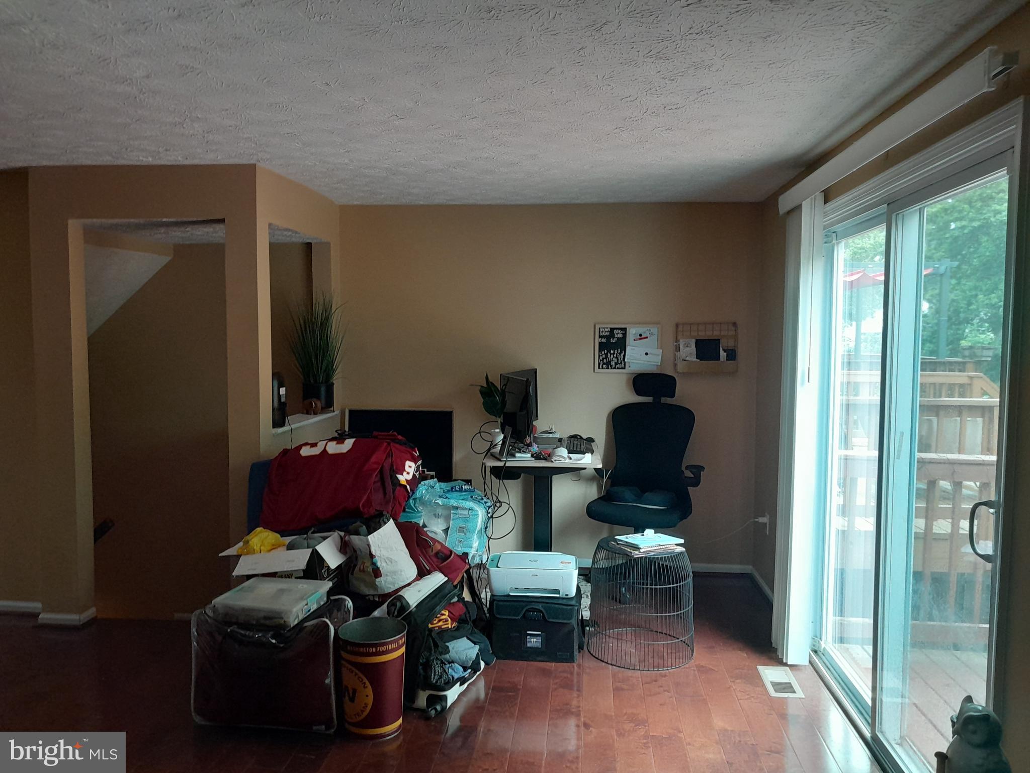 CALVERTON TOWNES - Residential Lease