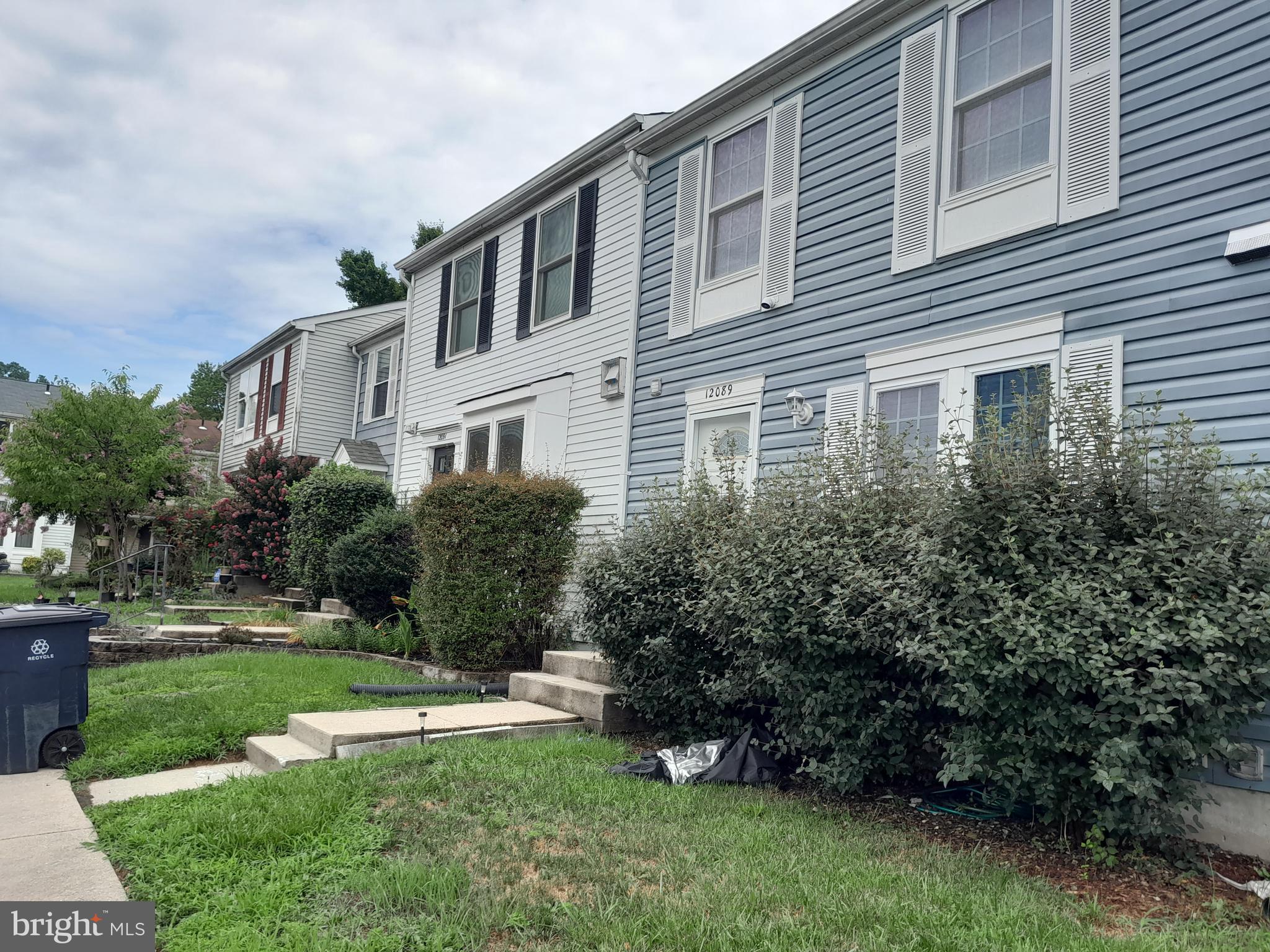 CALVERTON TOWNES - Residential Lease