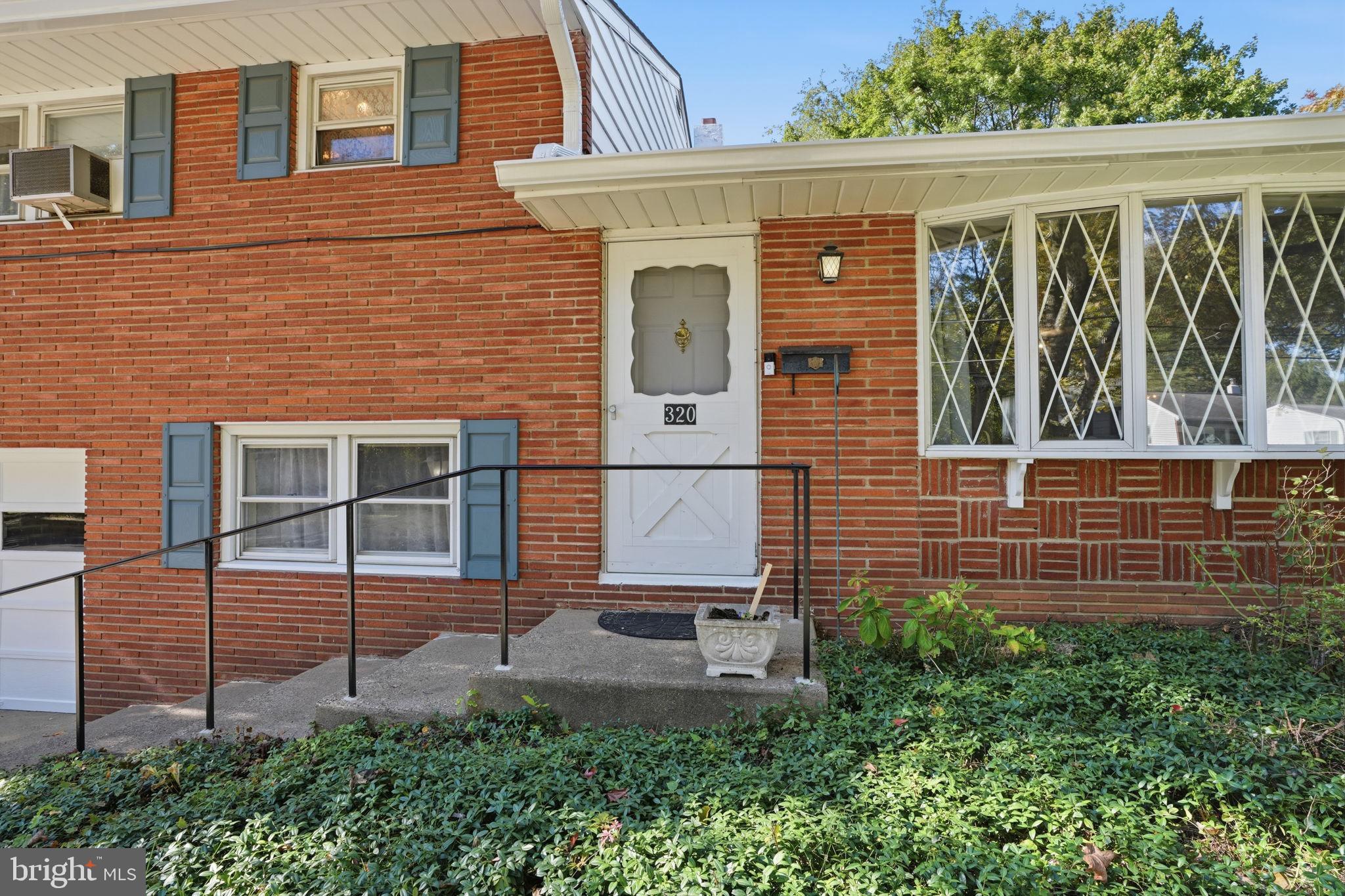 320 RUMPF AVENUE