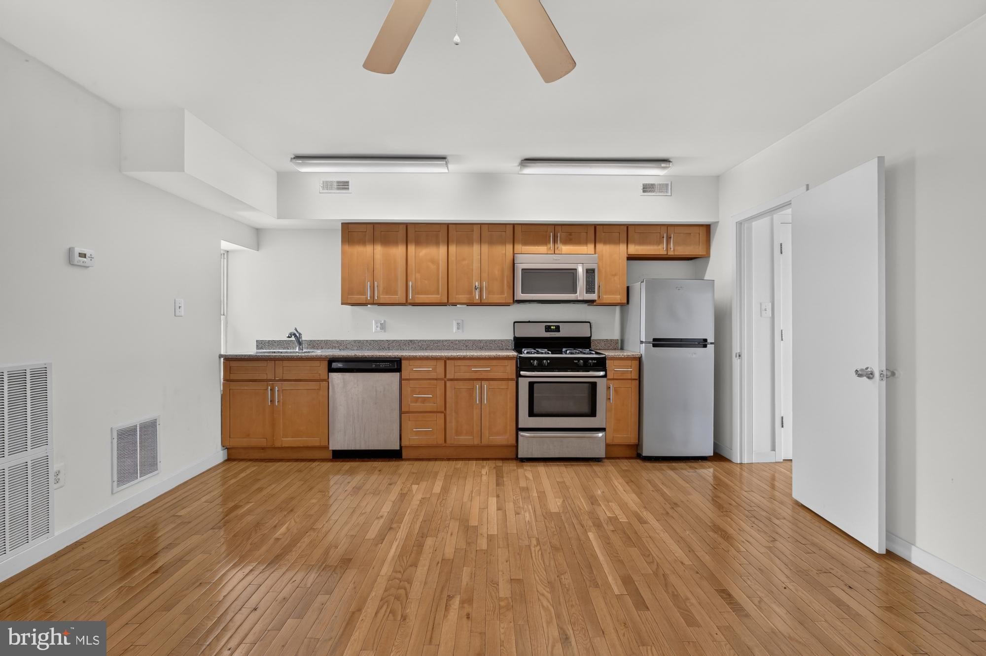 4307 LOCUST STREET 3