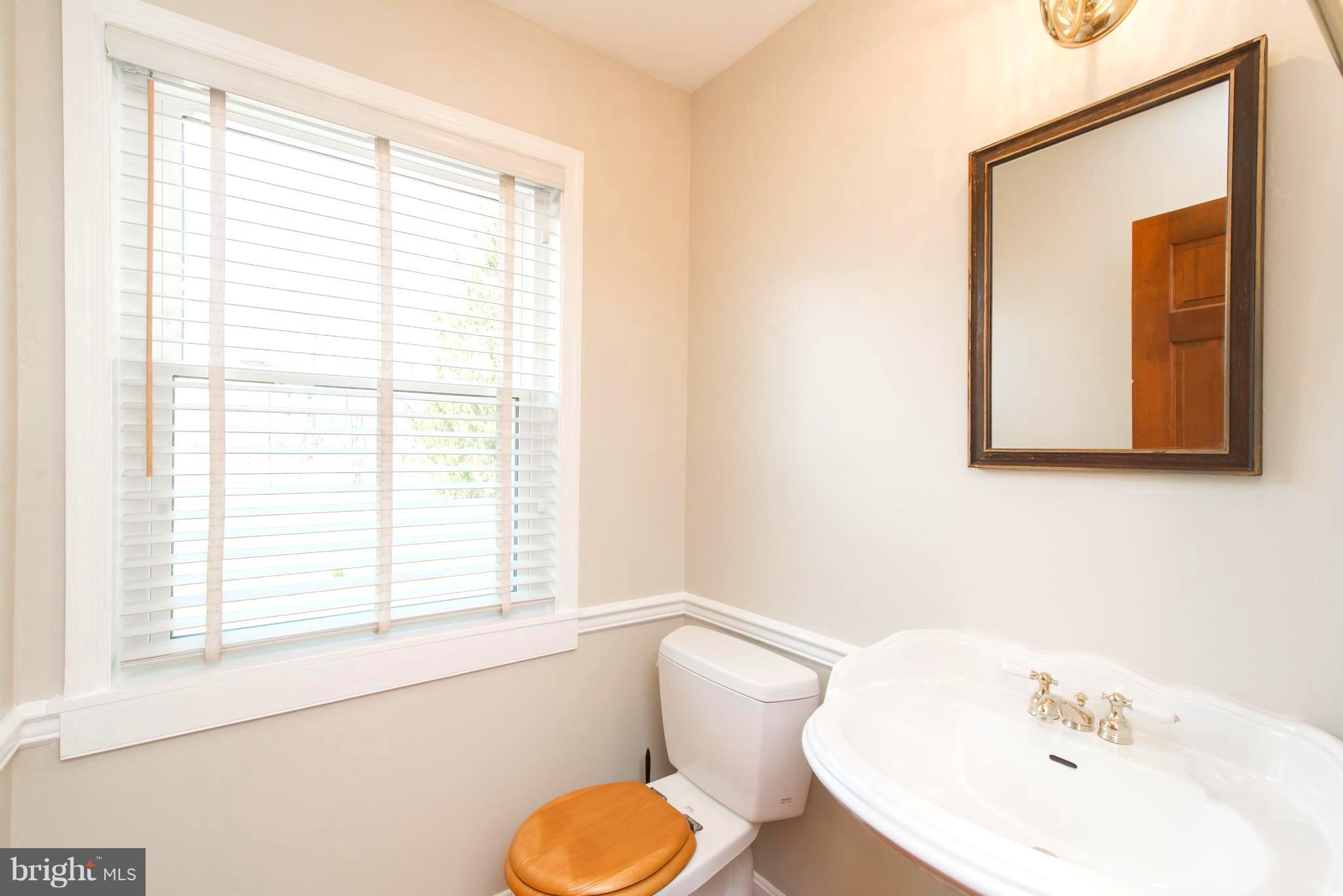 LOUTHAN SPRINGS - Farm