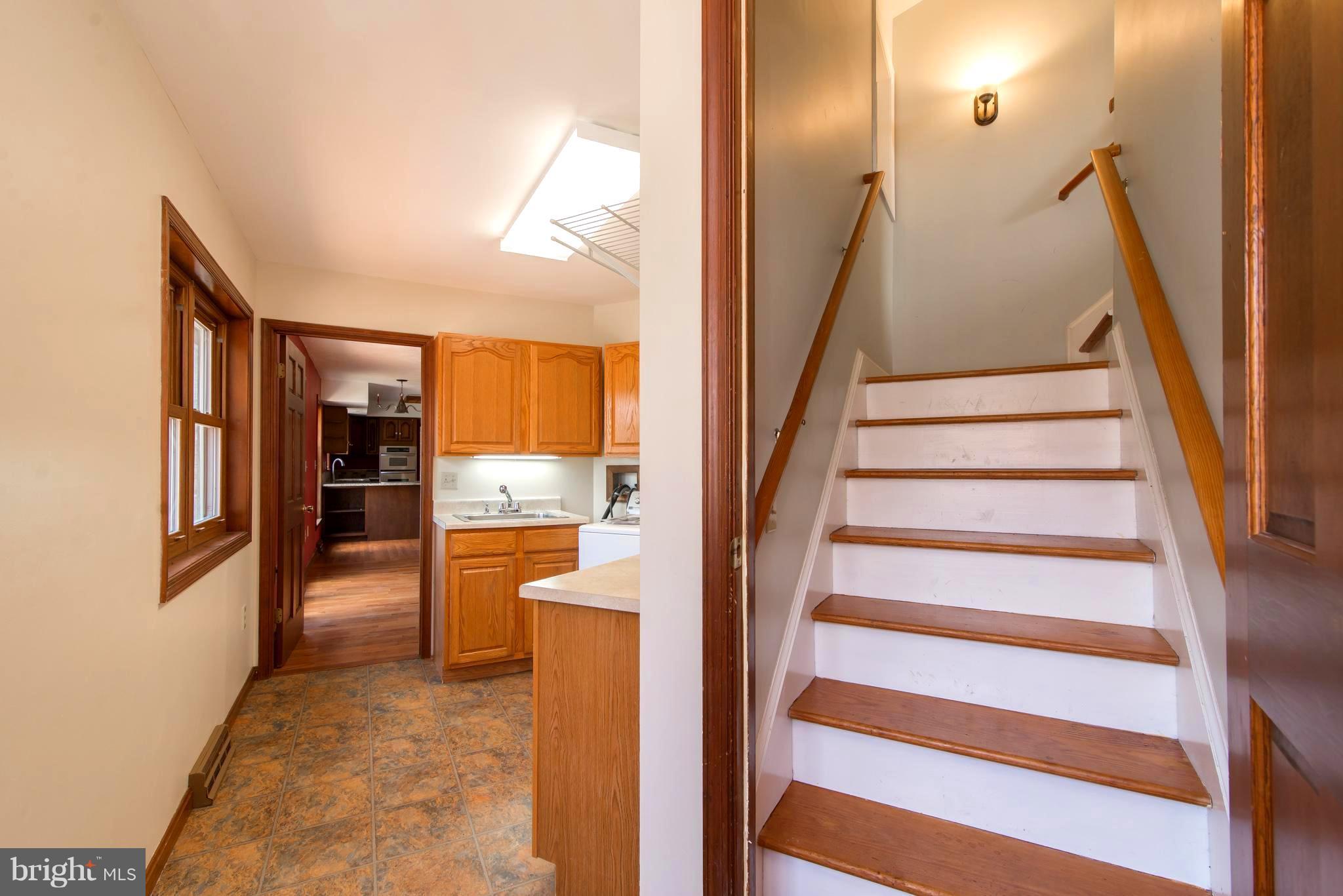 LOUTHAN SPRINGS - Farm